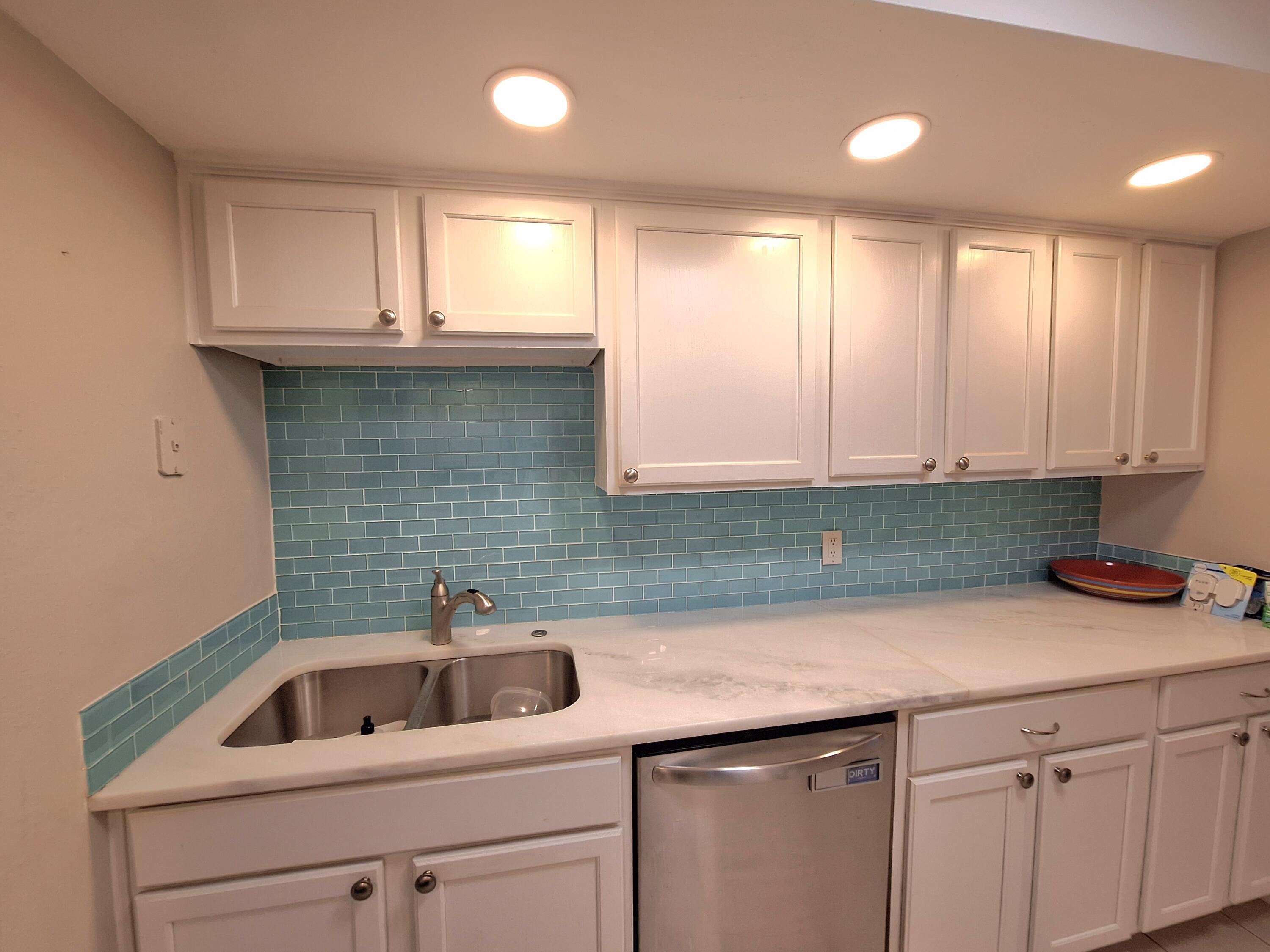 HOWARD S/D - Residential