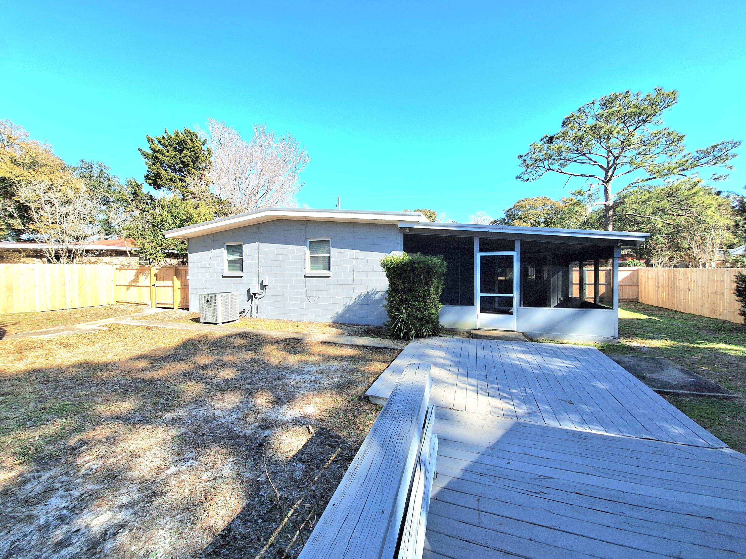 HOWARD S/D - Residential