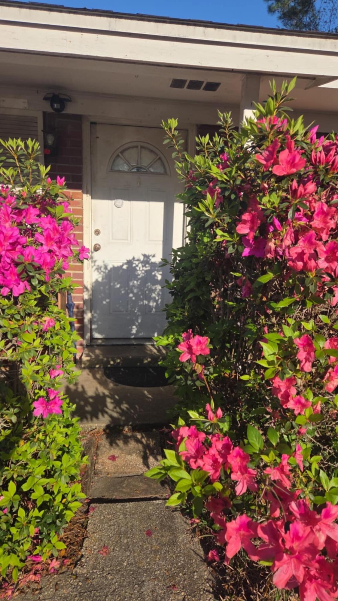 SANTA ROSA PARK S/D LOT 16 BLK B - Residential