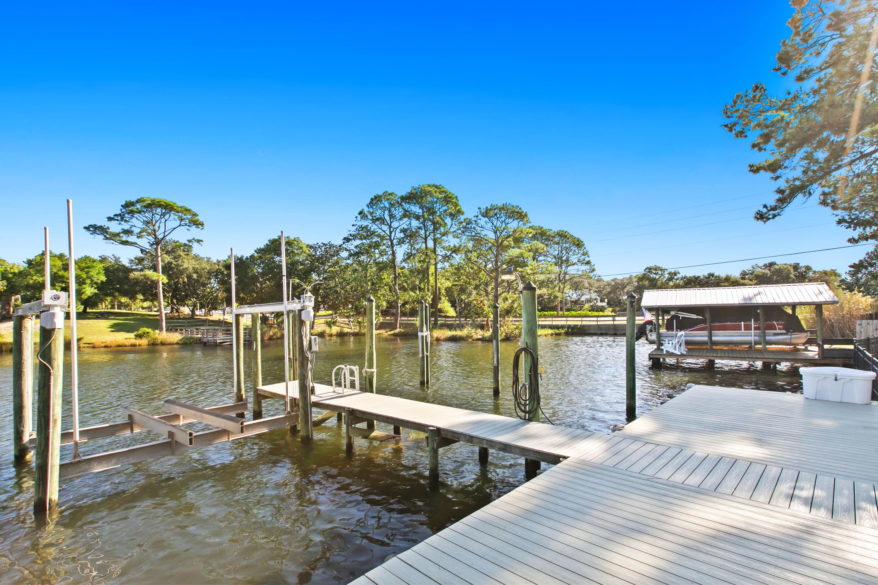 JOES BAYOU 1ST ADDN - Residential