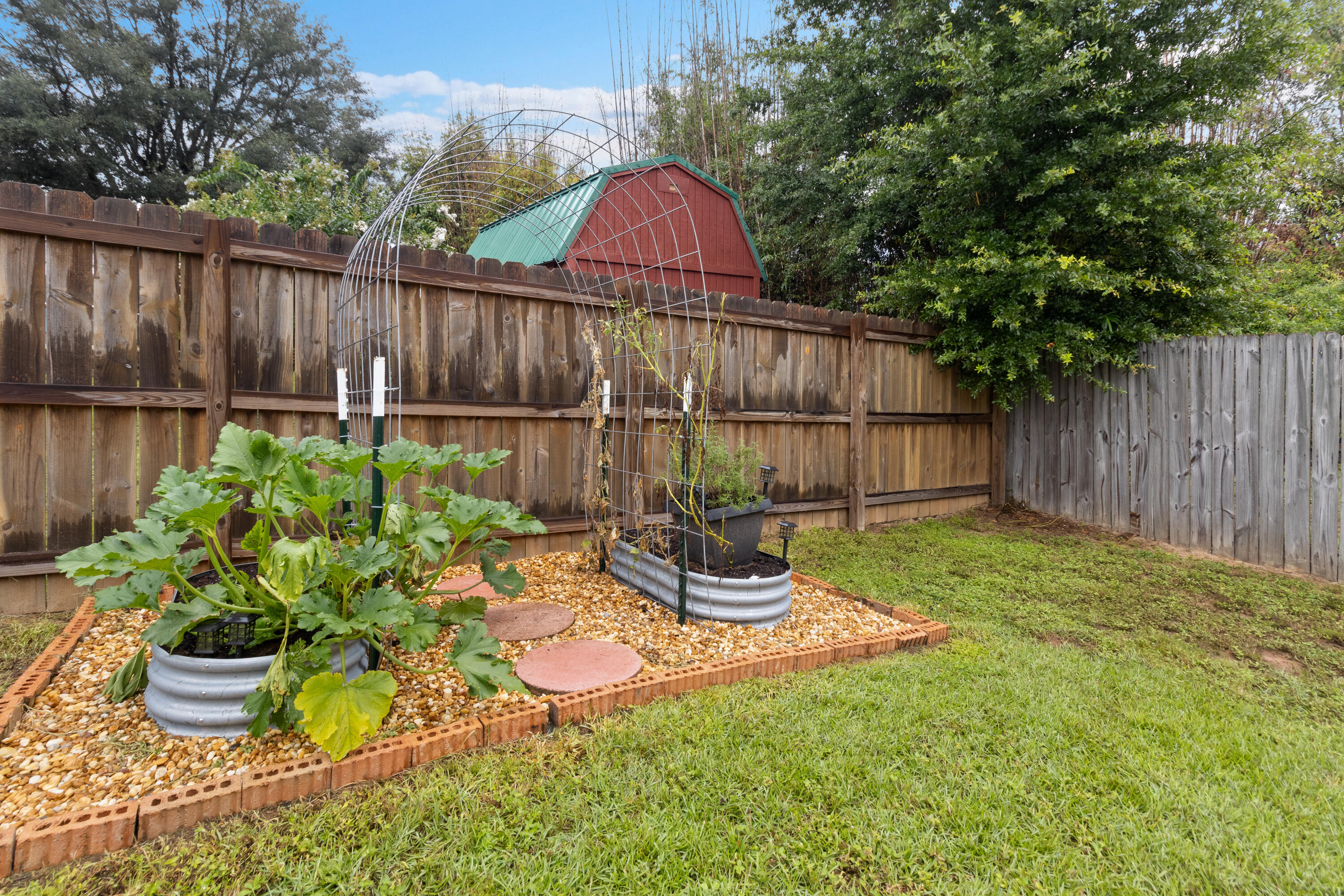 OAK MEADOWS - Residential