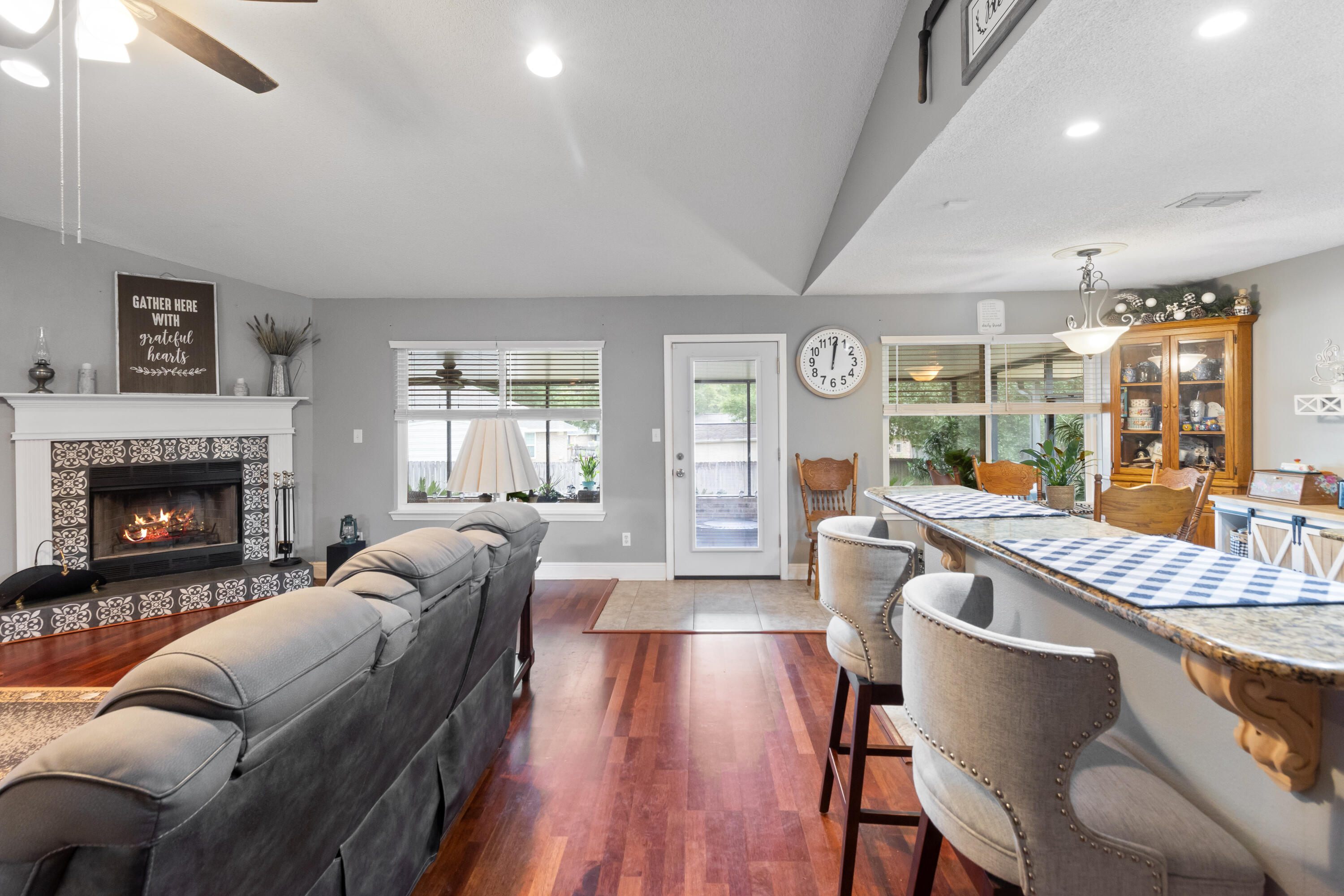 OAK MEADOWS - Residential