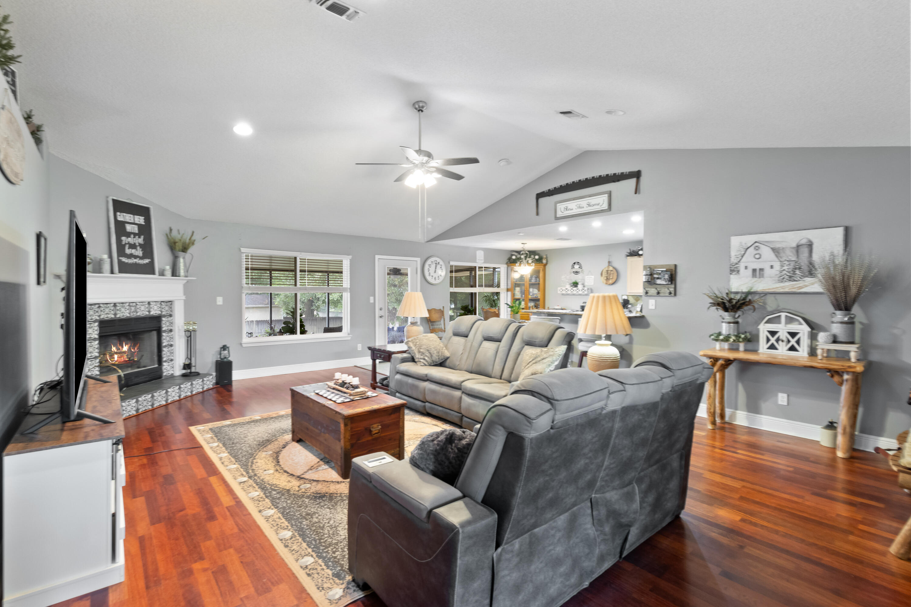 OAK MEADOWS - Residential