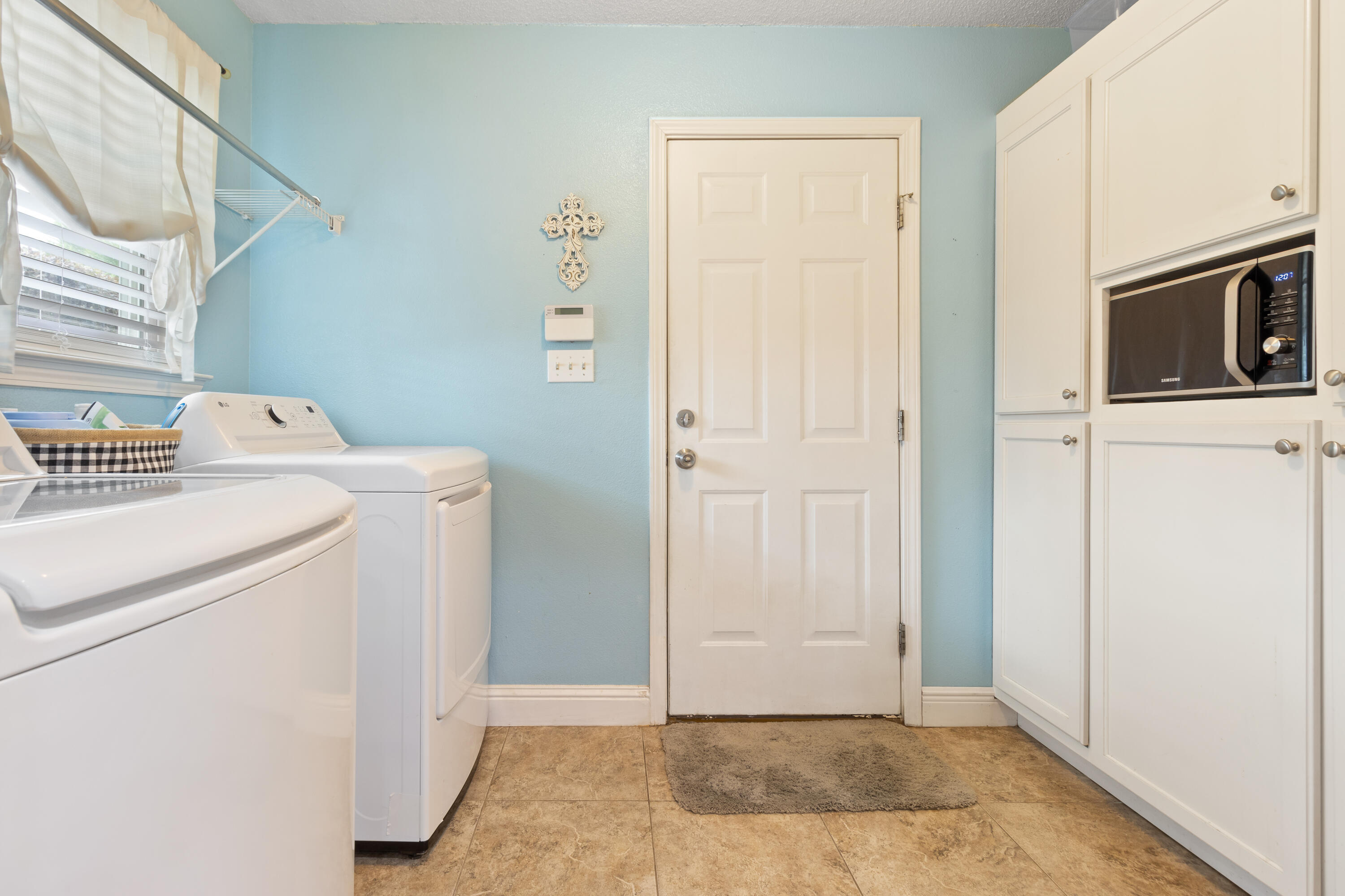 OAK MEADOWS - Residential