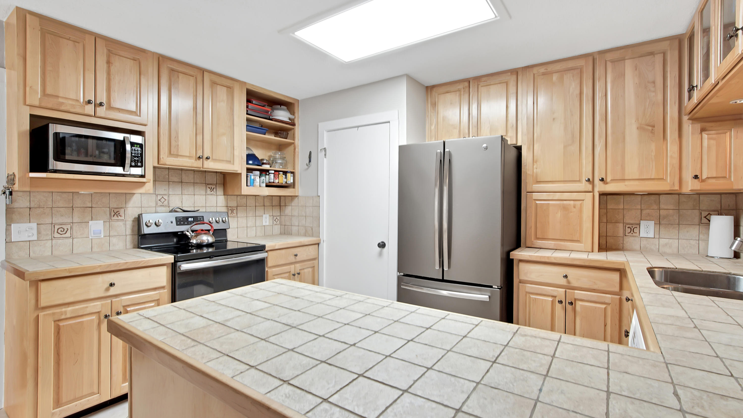CRYSTAL BEACH - Residential