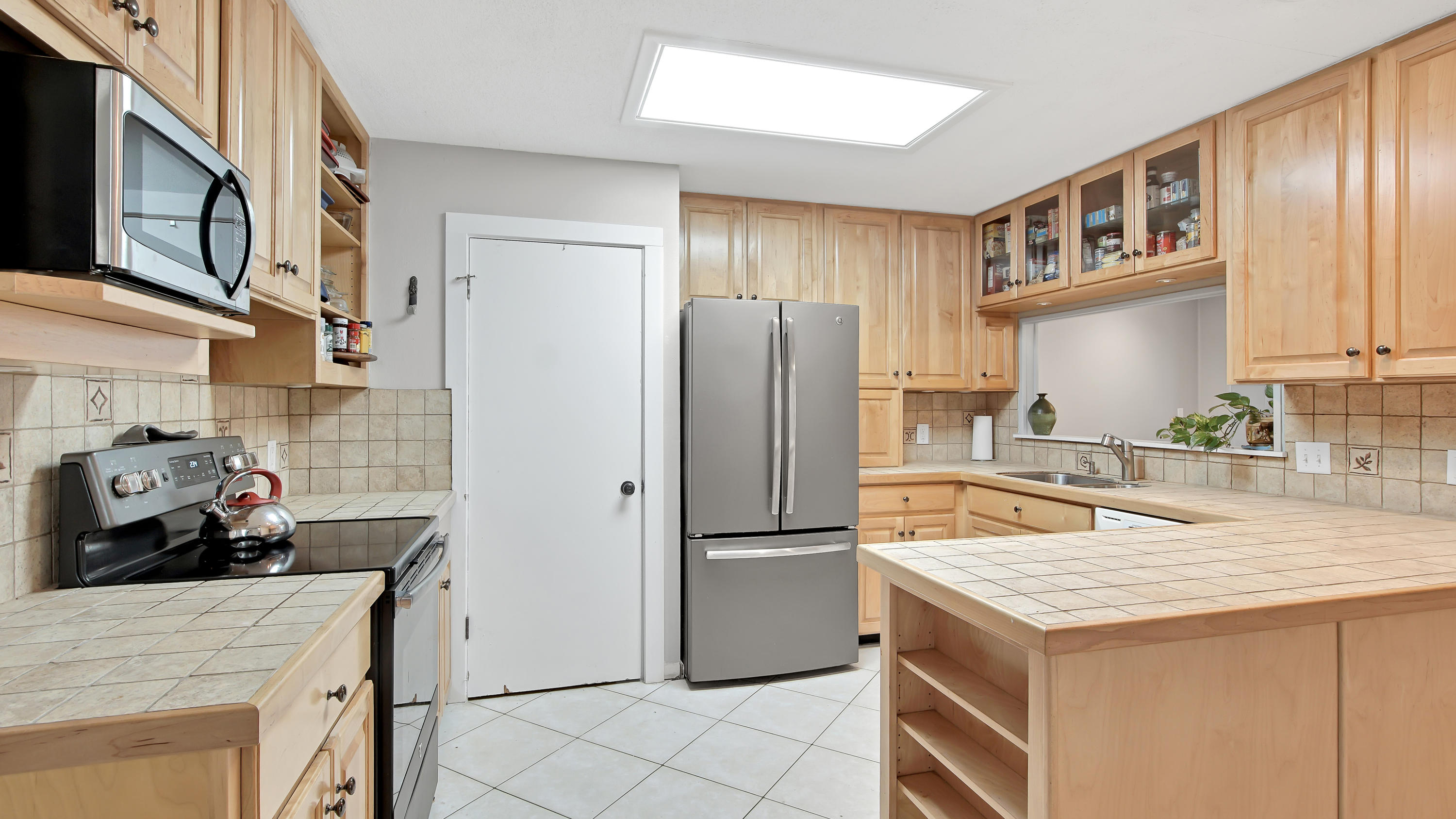 CRYSTAL BEACH - Residential