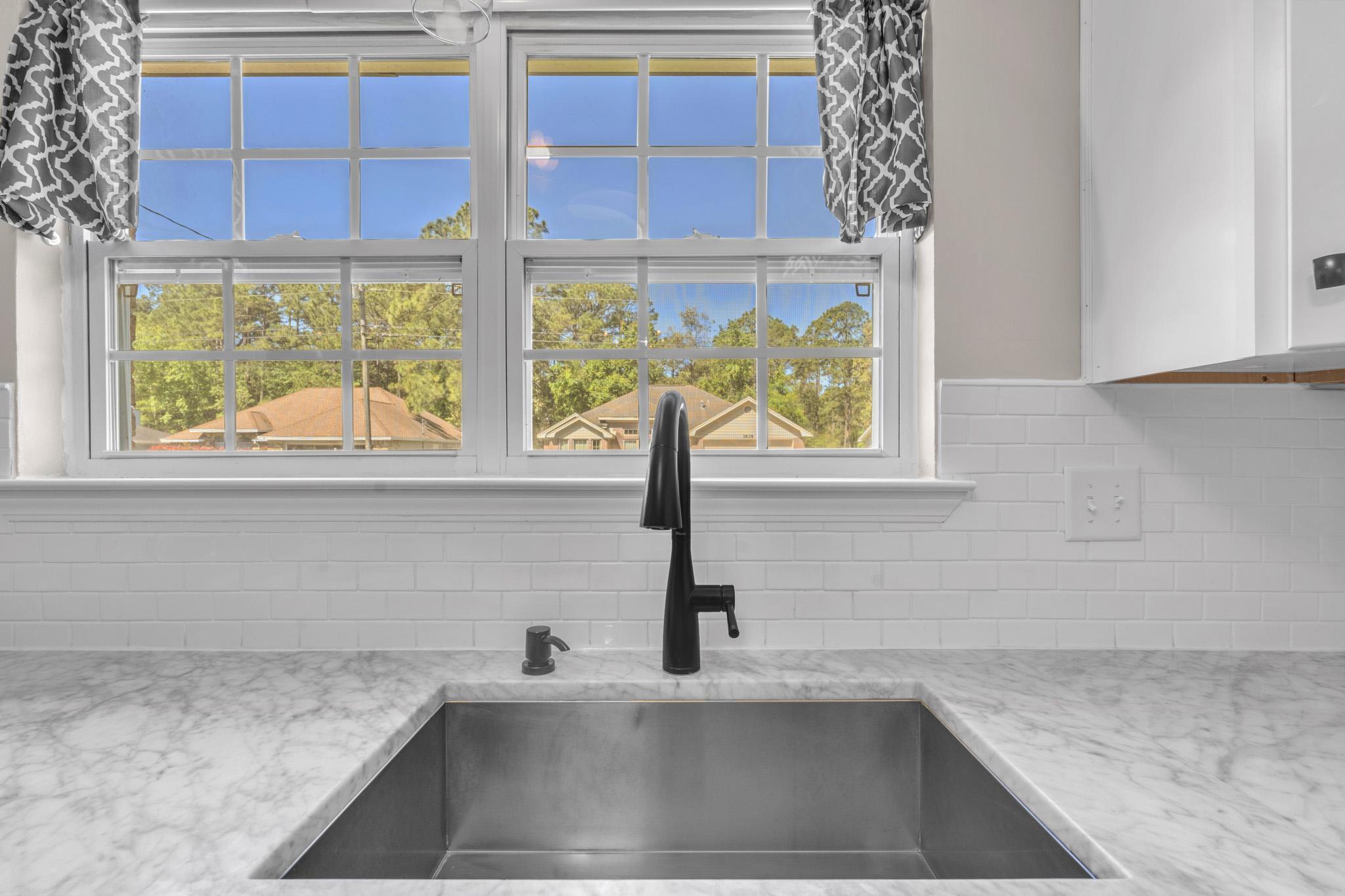 PINE MEADOWS 2ND ADDN - Residential Lease