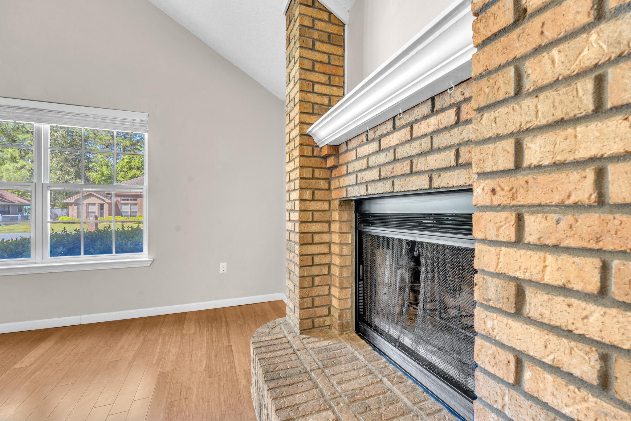 PINE MEADOWS 2ND ADDN - Residential Lease