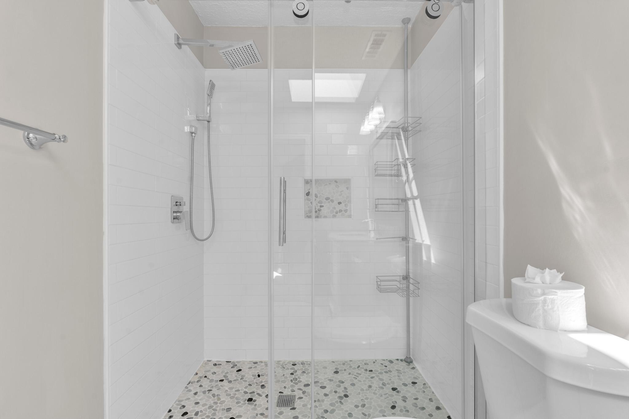 PINE MEADOWS 2ND ADDN - Residential Lease