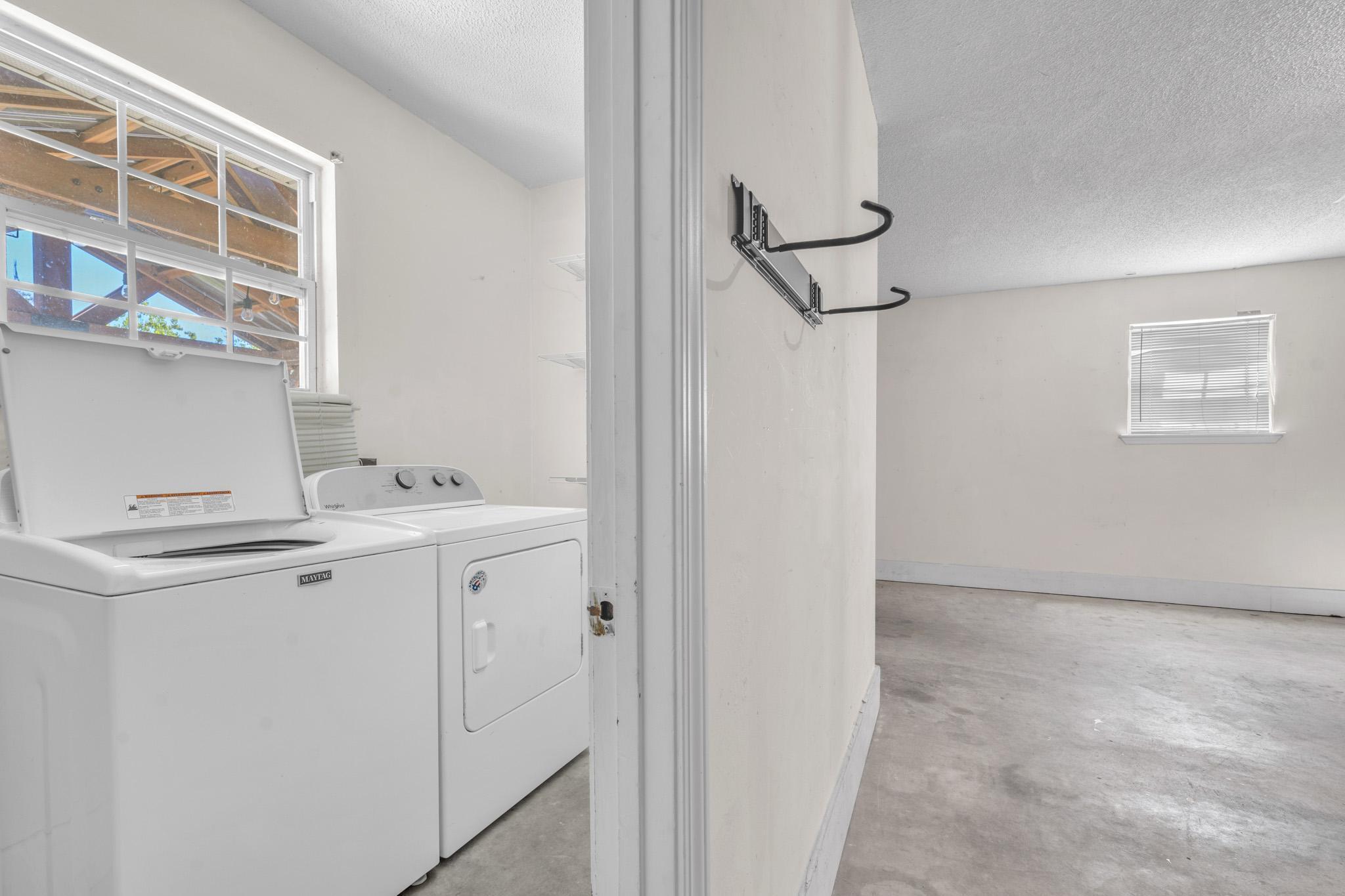 PINE MEADOWS 2ND ADDN - Residential Lease