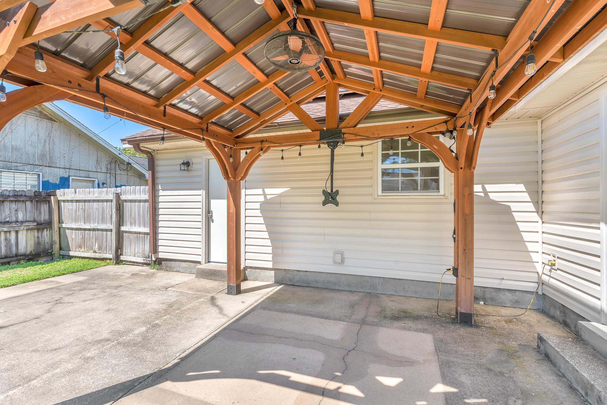 PINE MEADOWS 2ND ADDN - Residential Lease