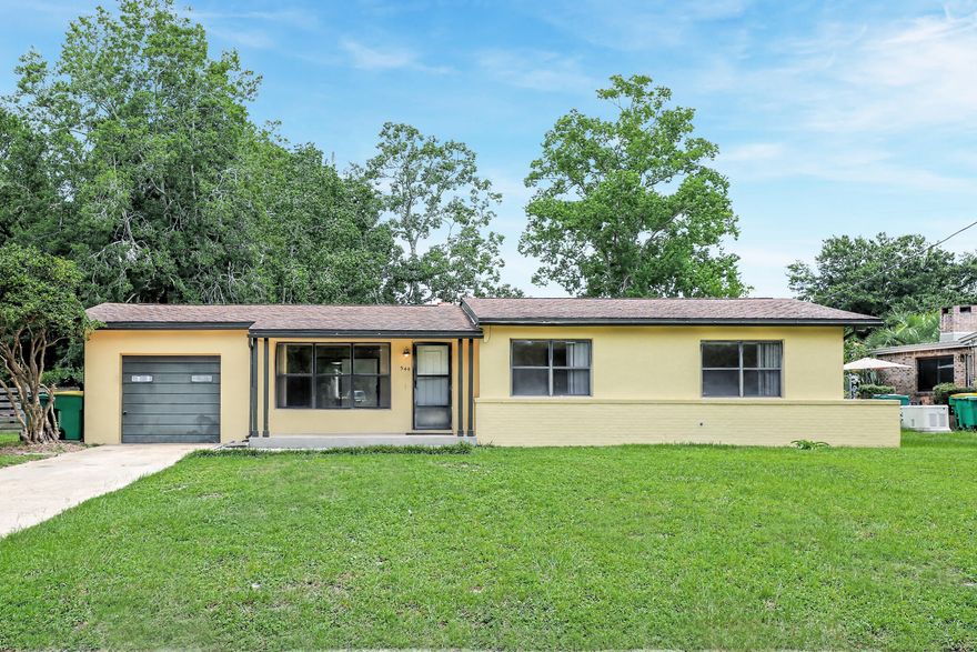 A must-see investor opportunity /starter home/ vacation home! This 1938 square feet home has 5 (five) bedrooms and 2 (two) bathrooms. It is centrally located along the border of the Mary Esther and Fort Walton Beach city limits (Approximately 13 miles from Eglin AFB and 6 miles from Hurlburt Field). This property is near shopping, hospitals, restaurants, and our sugary white beaches. Outdoor lovers: There is also a public park just one block away (Bryn Mawr Park: With playground equipment, a Ball field, Basketball Court, pavilion, picnic tables, and fur babies are allowed). This home is move-in ready and waiting for its new owner (s) to add their personal touch! Call or text your favorite realtor for a private showing!