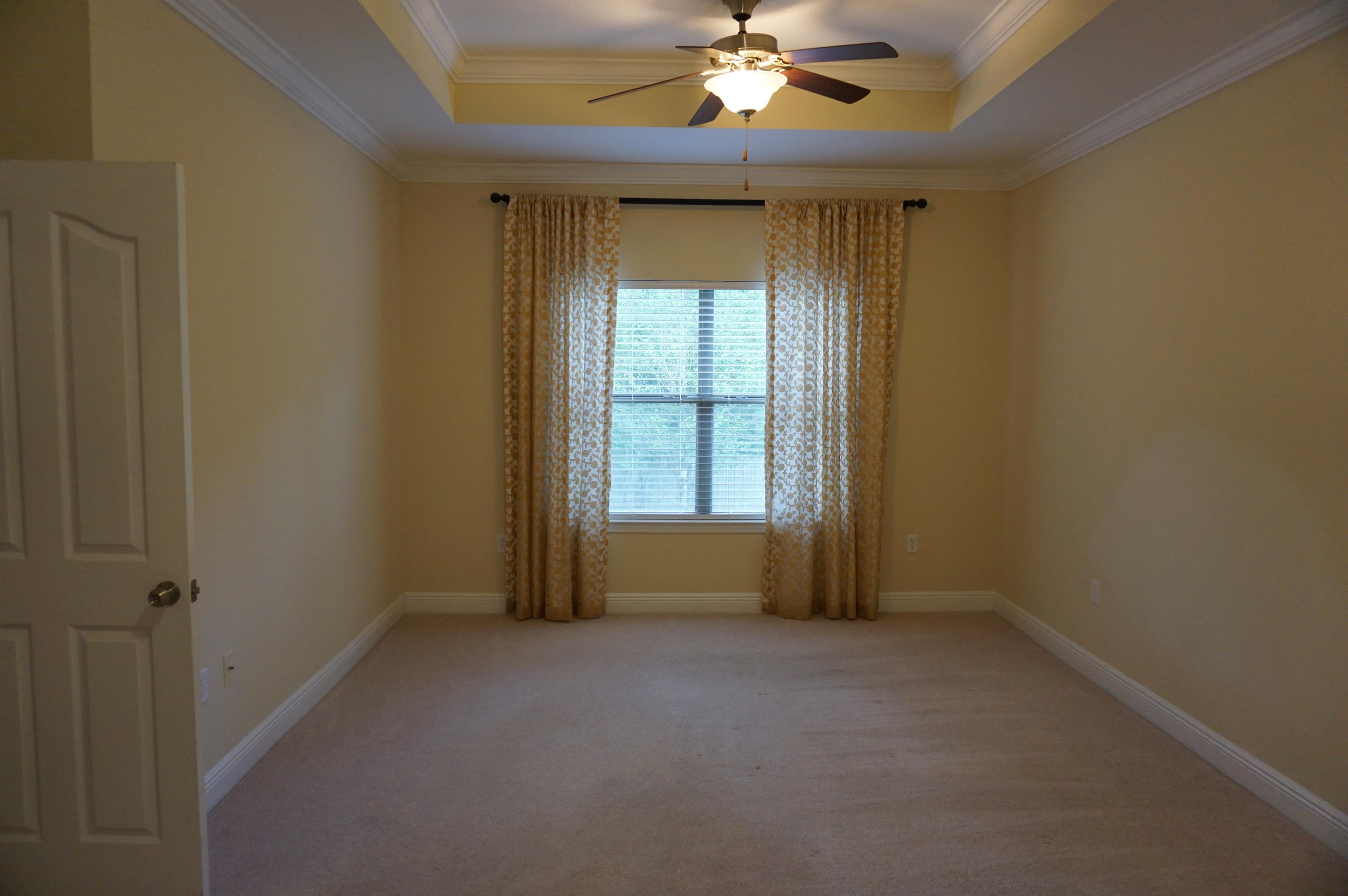 ROLLING RIDGE S/D - Residential Lease