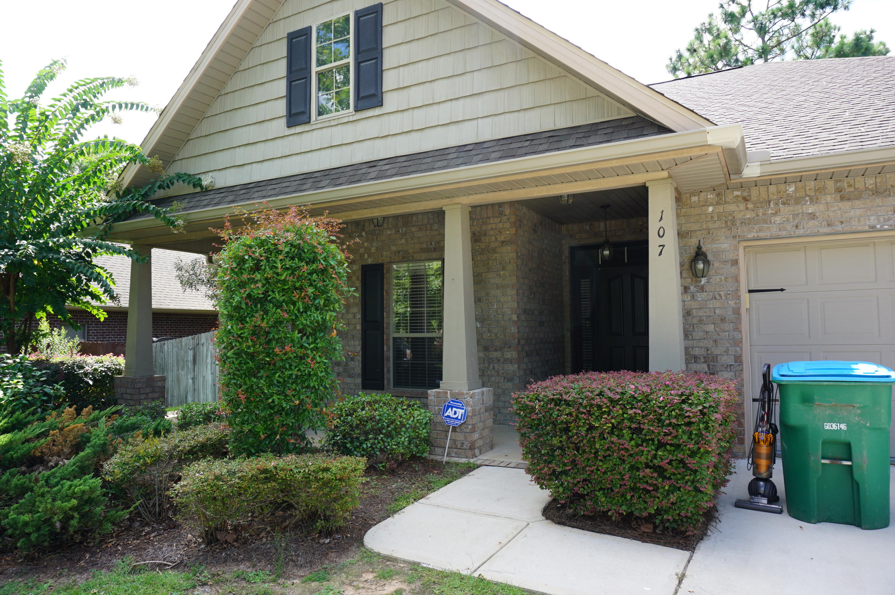 ROLLING RIDGE S/D - Residential Lease