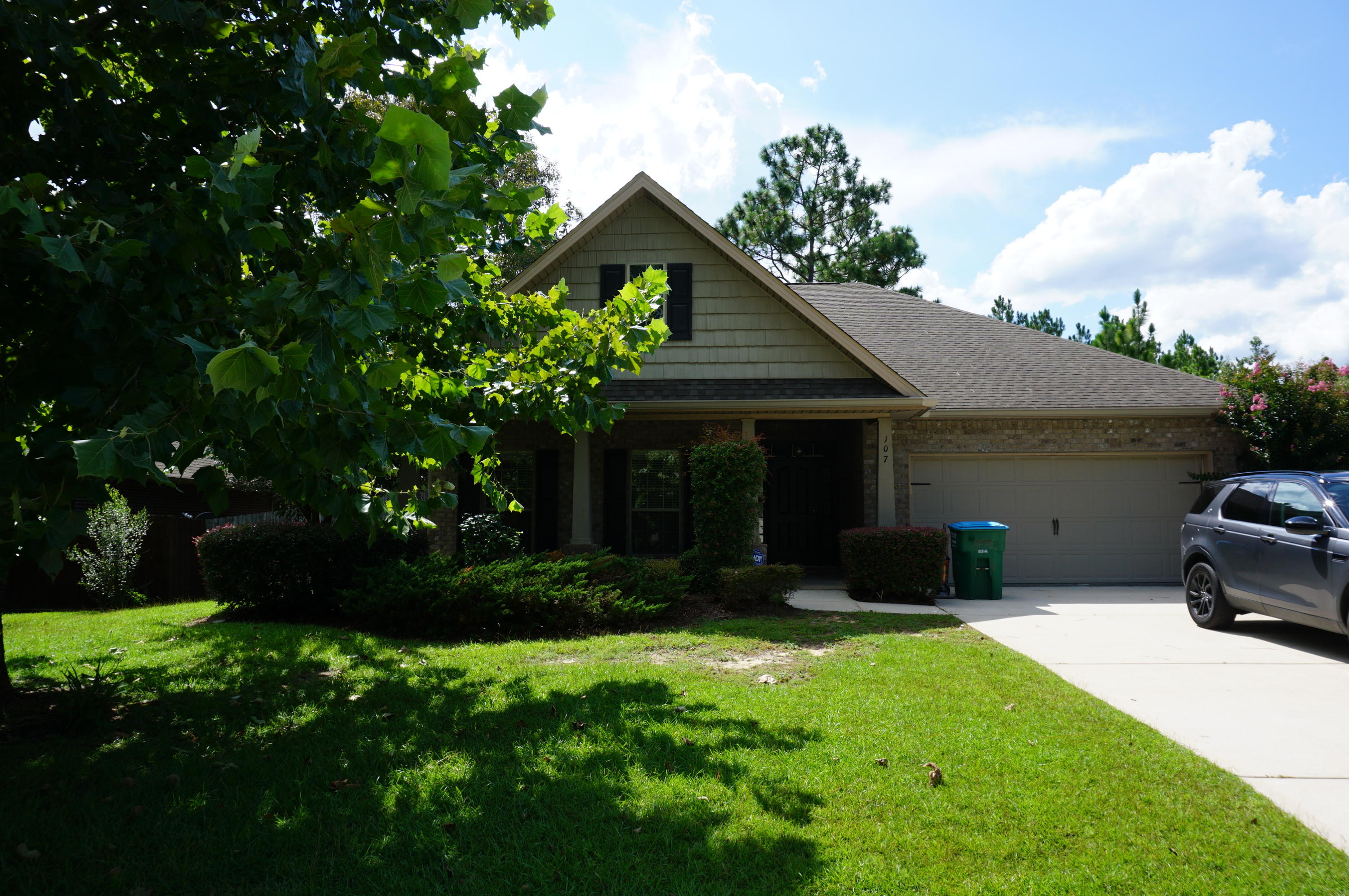 ROLLING RIDGE S/D - Residential Lease