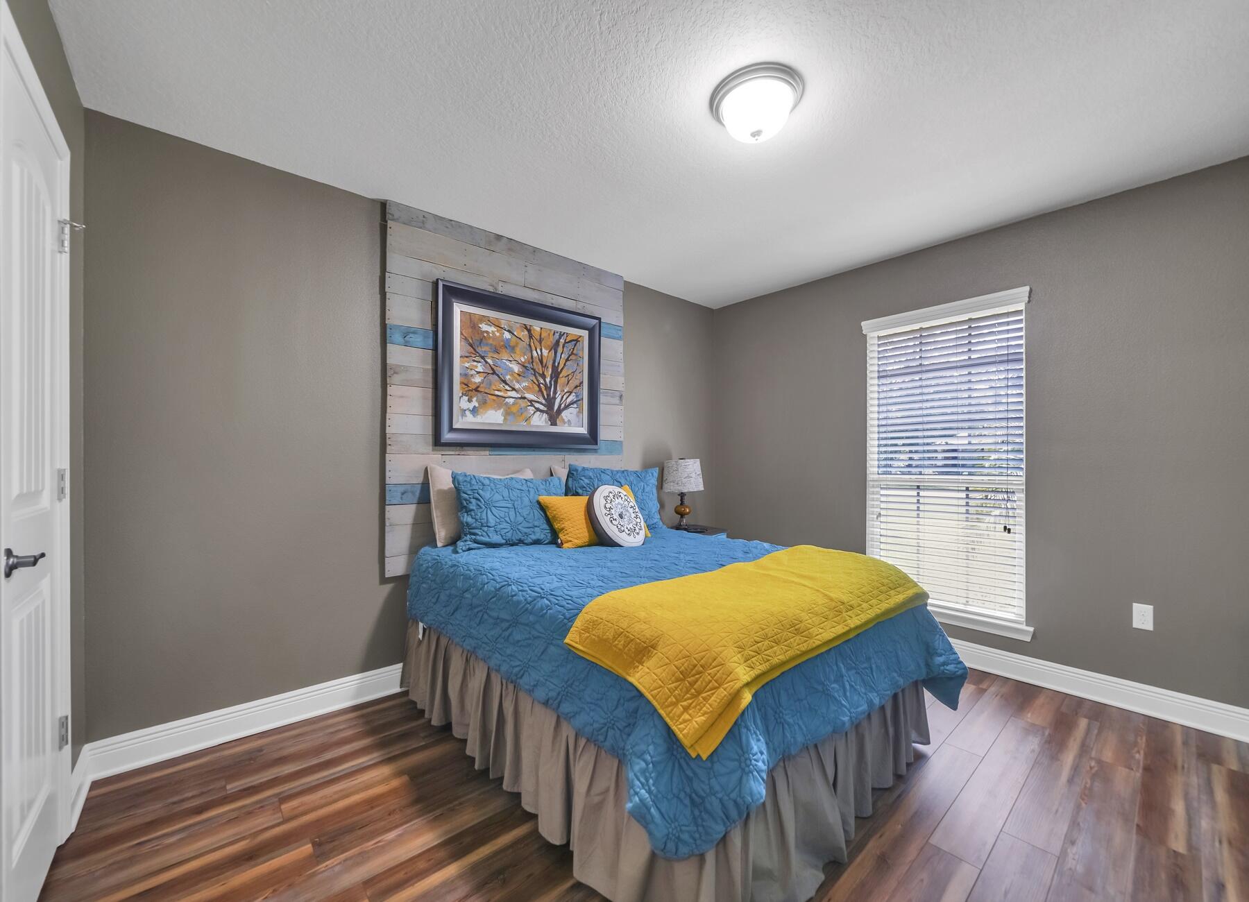 WEST NAVARRE - Residential