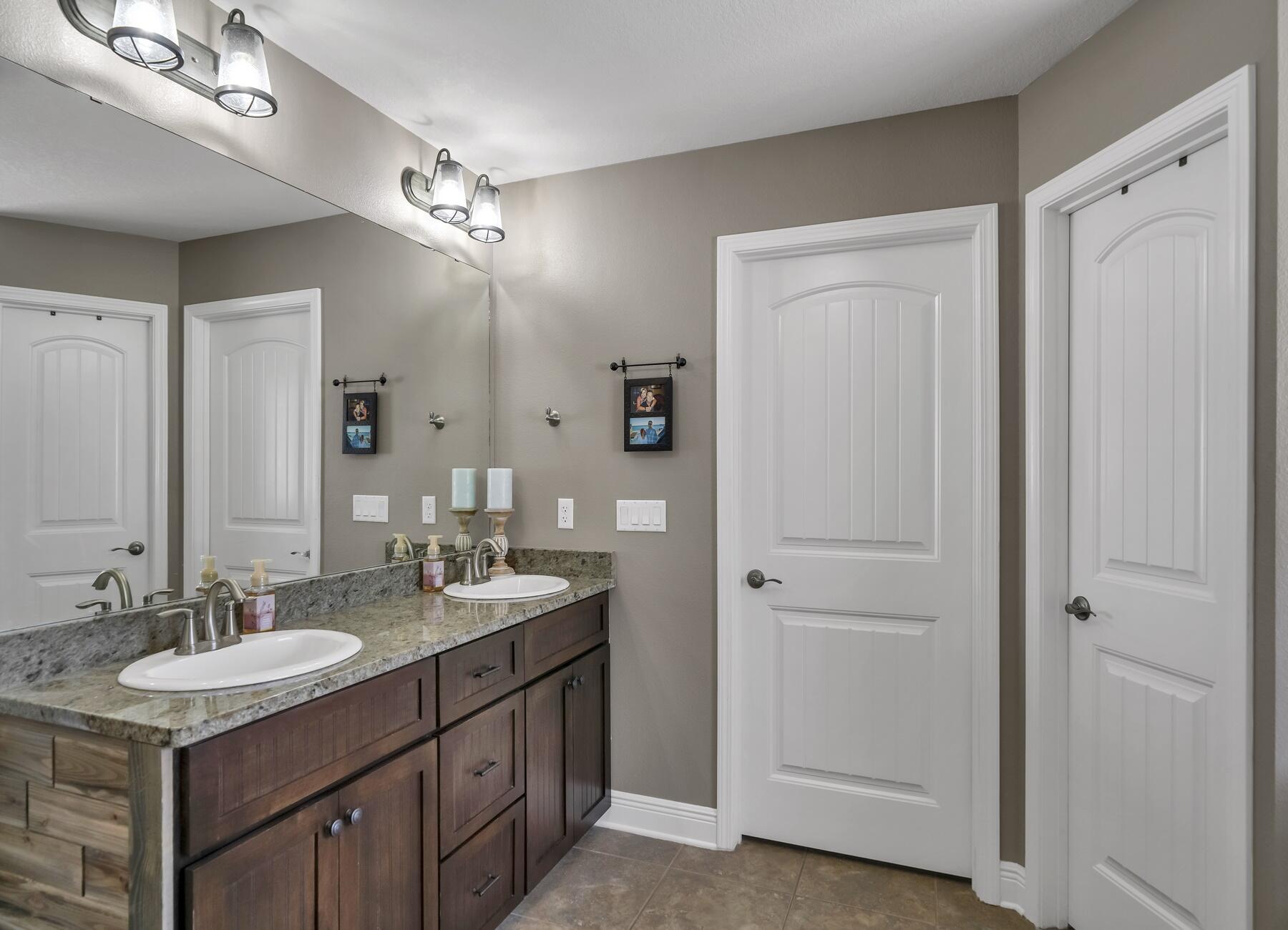 WEST NAVARRE - Residential