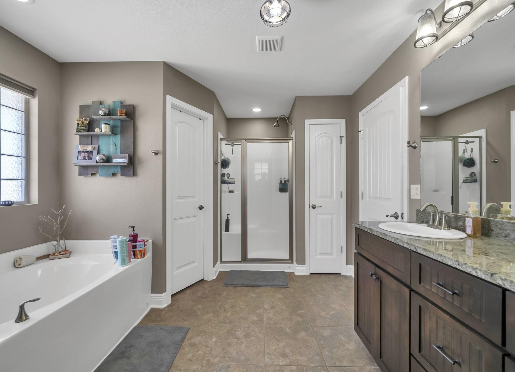 WEST NAVARRE - Residential