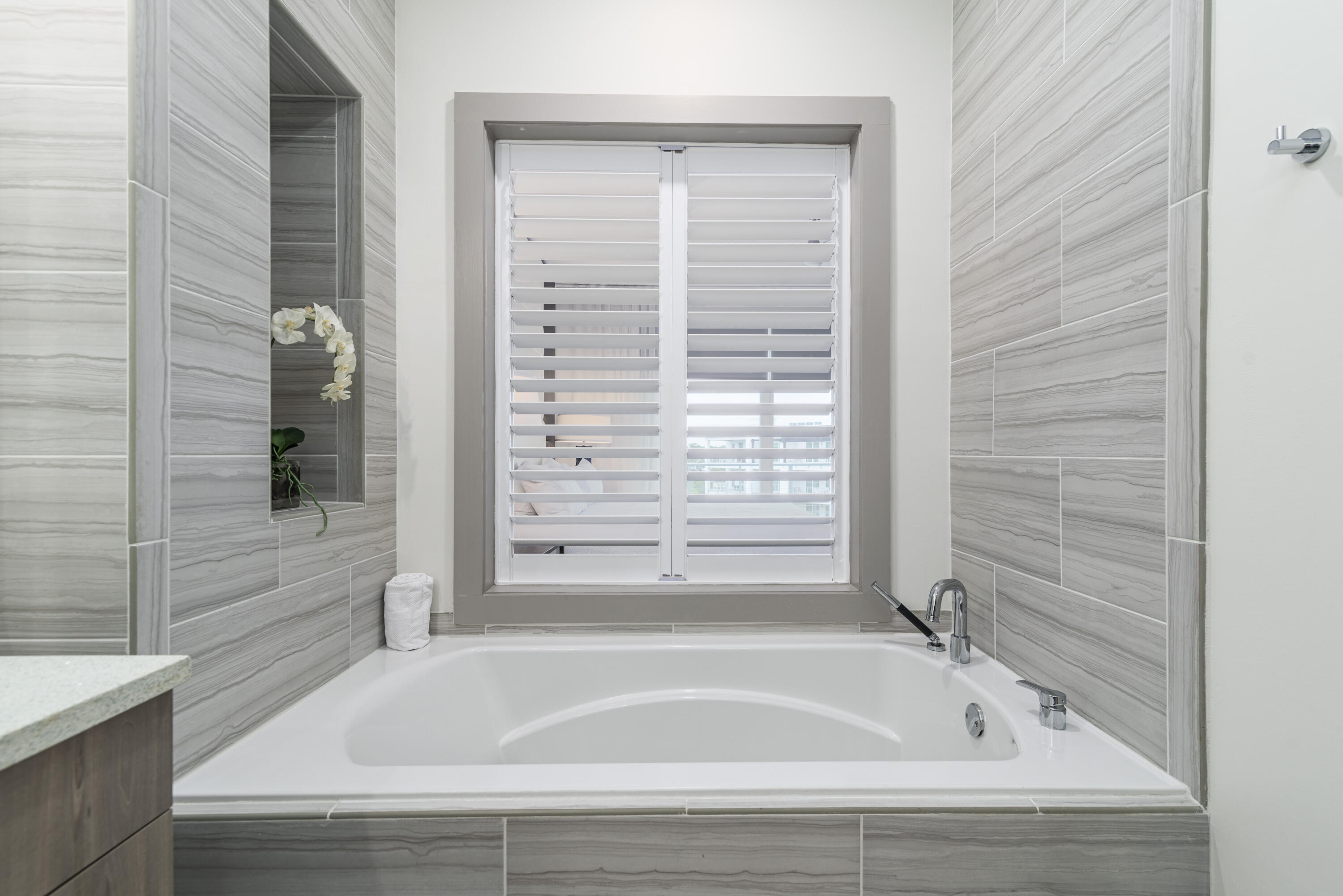 THE POINTE - Residential