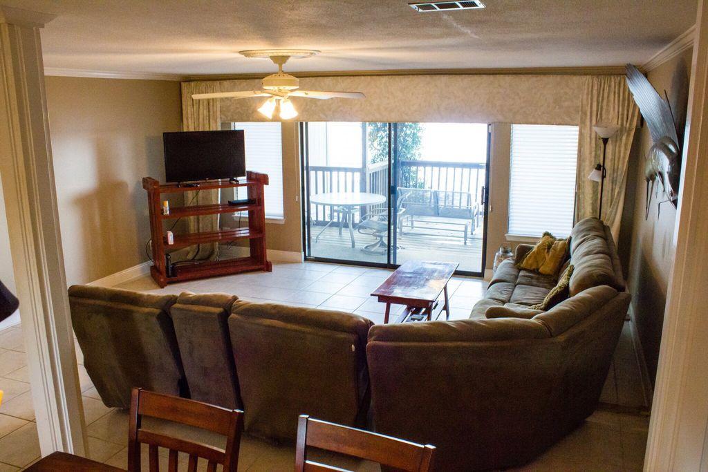 BAYOU PINES T/H - Residential