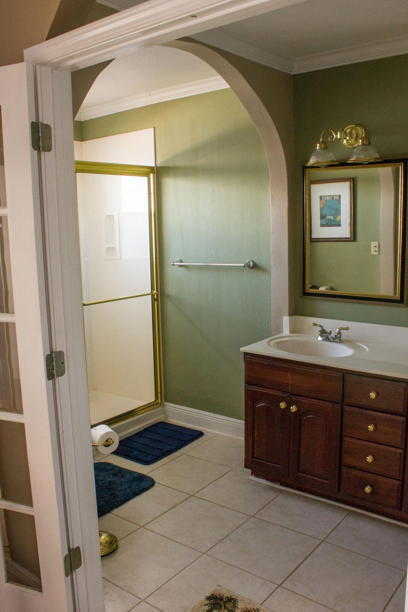 BAYOU PINES T/H - Residential