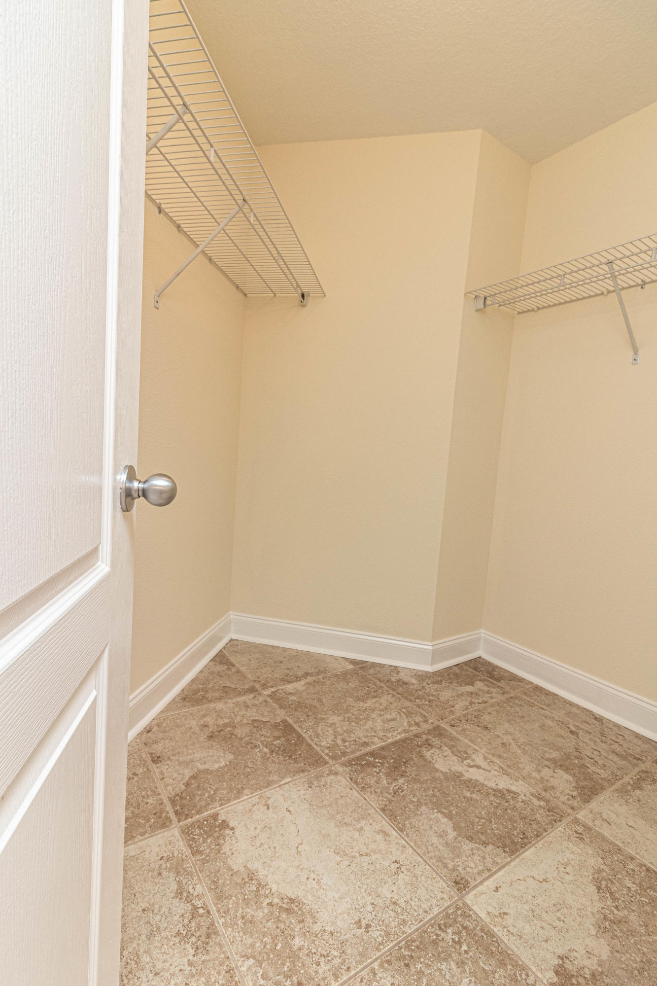 SILVER SPRINGS EST - Residential