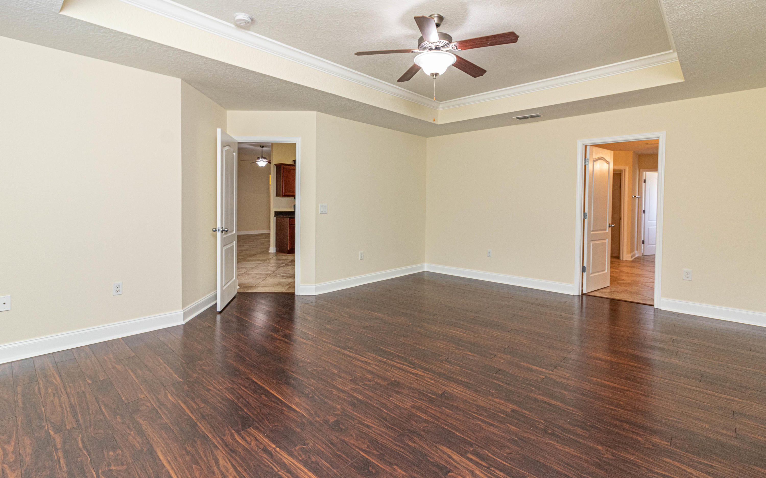 SILVER SPRINGS EST - Residential