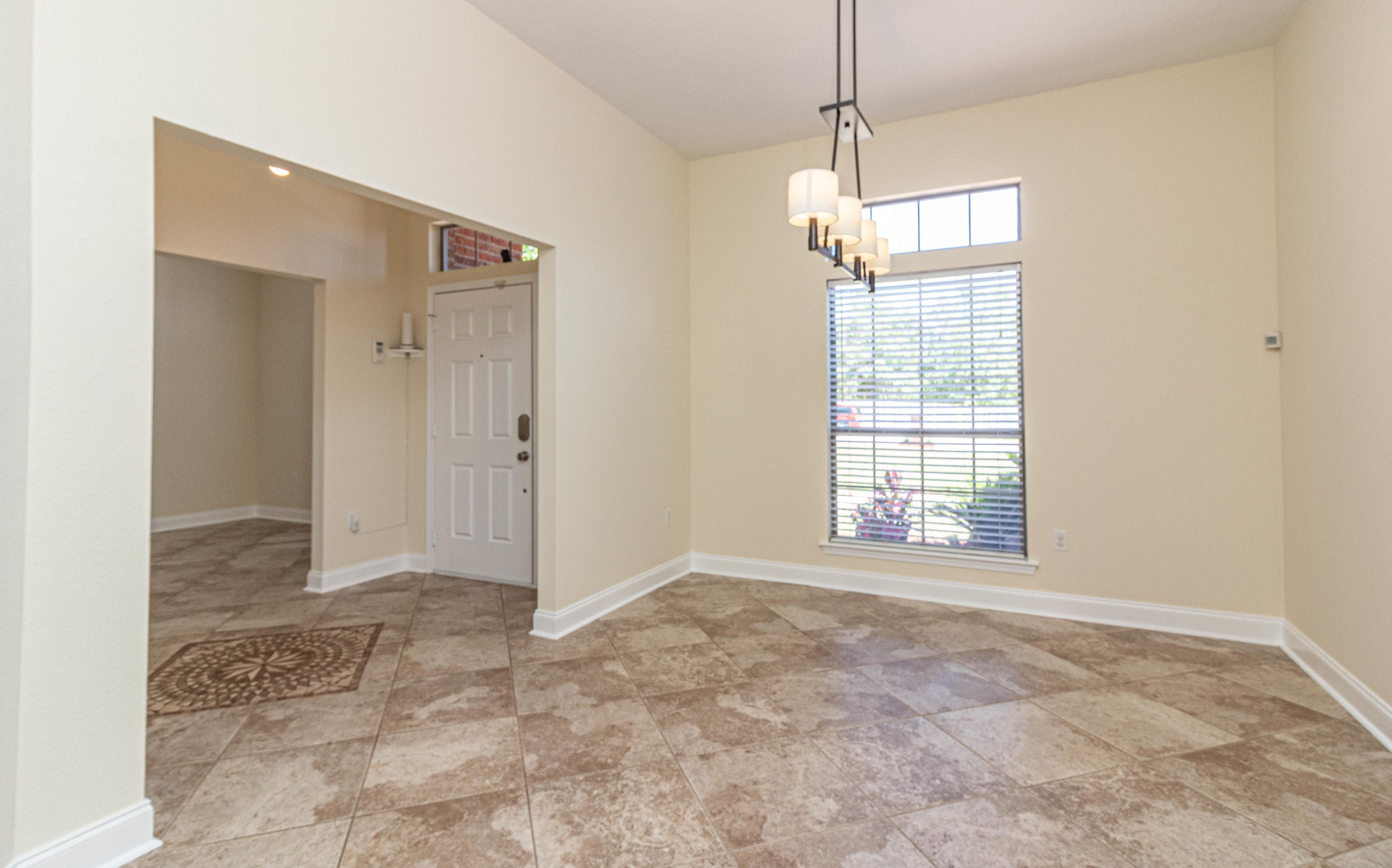 SILVER SPRINGS EST - Residential