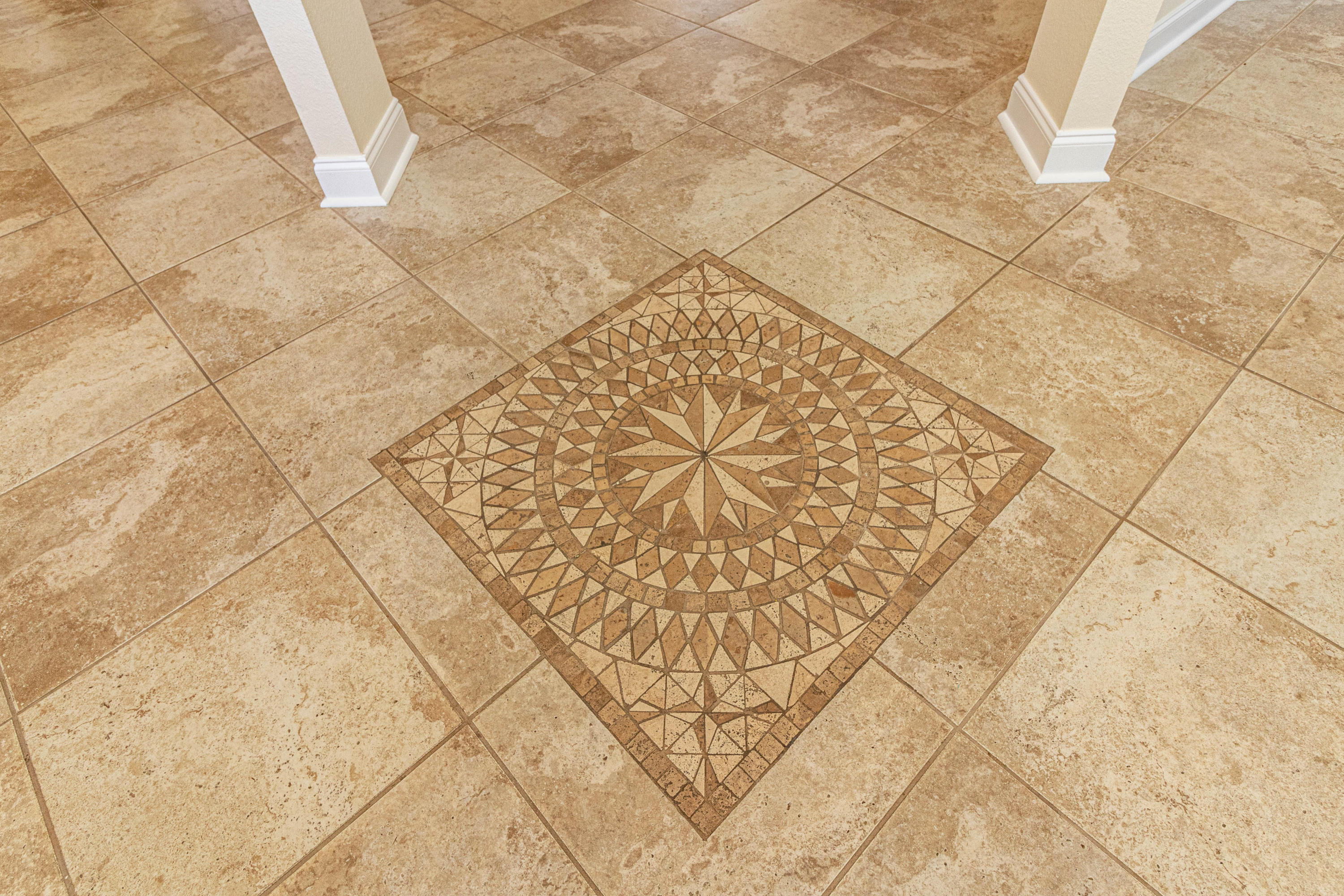 SILVER SPRINGS EST - Residential