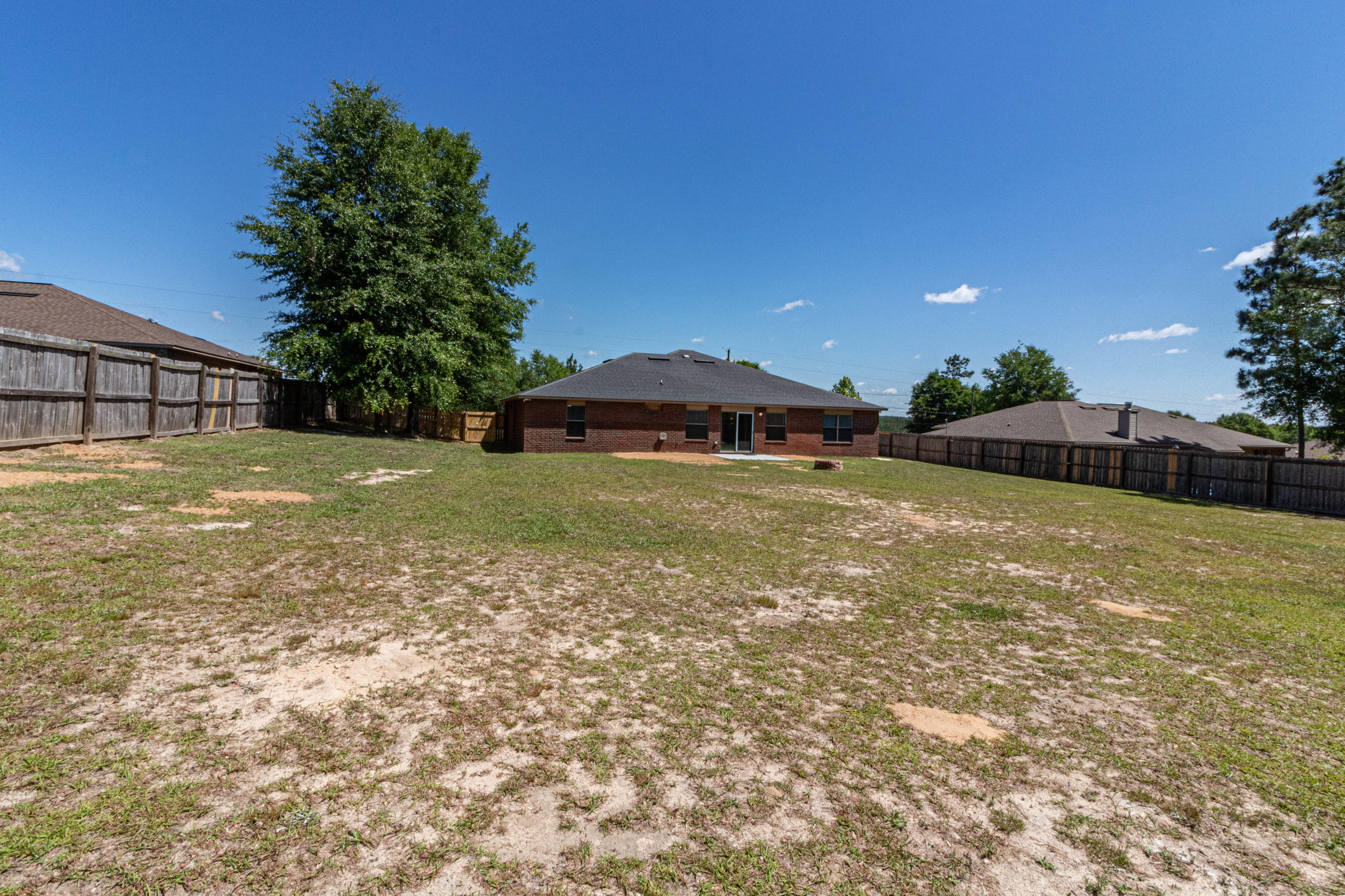 SILVER SPRINGS EST - Residential