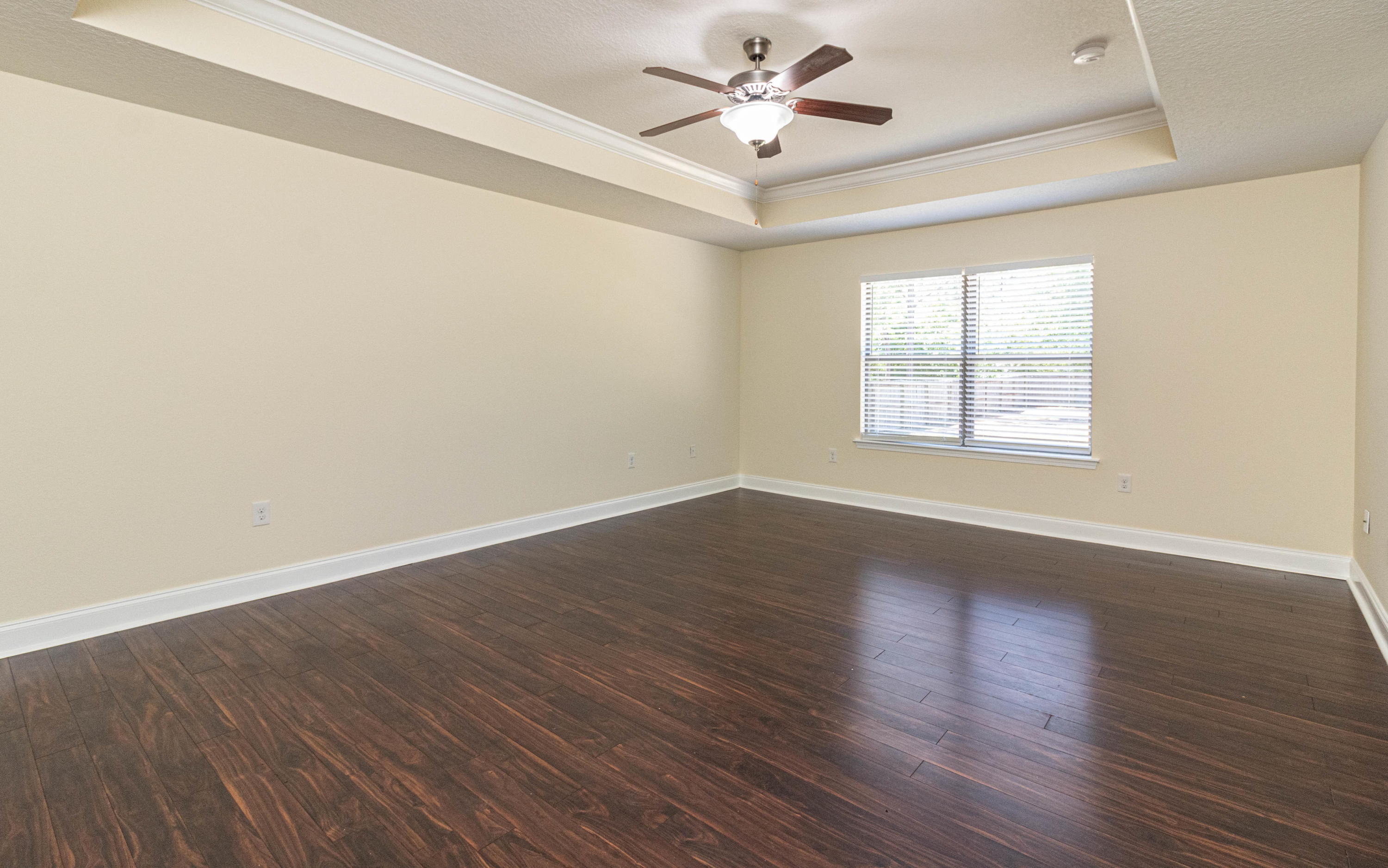 SILVER SPRINGS EST - Residential