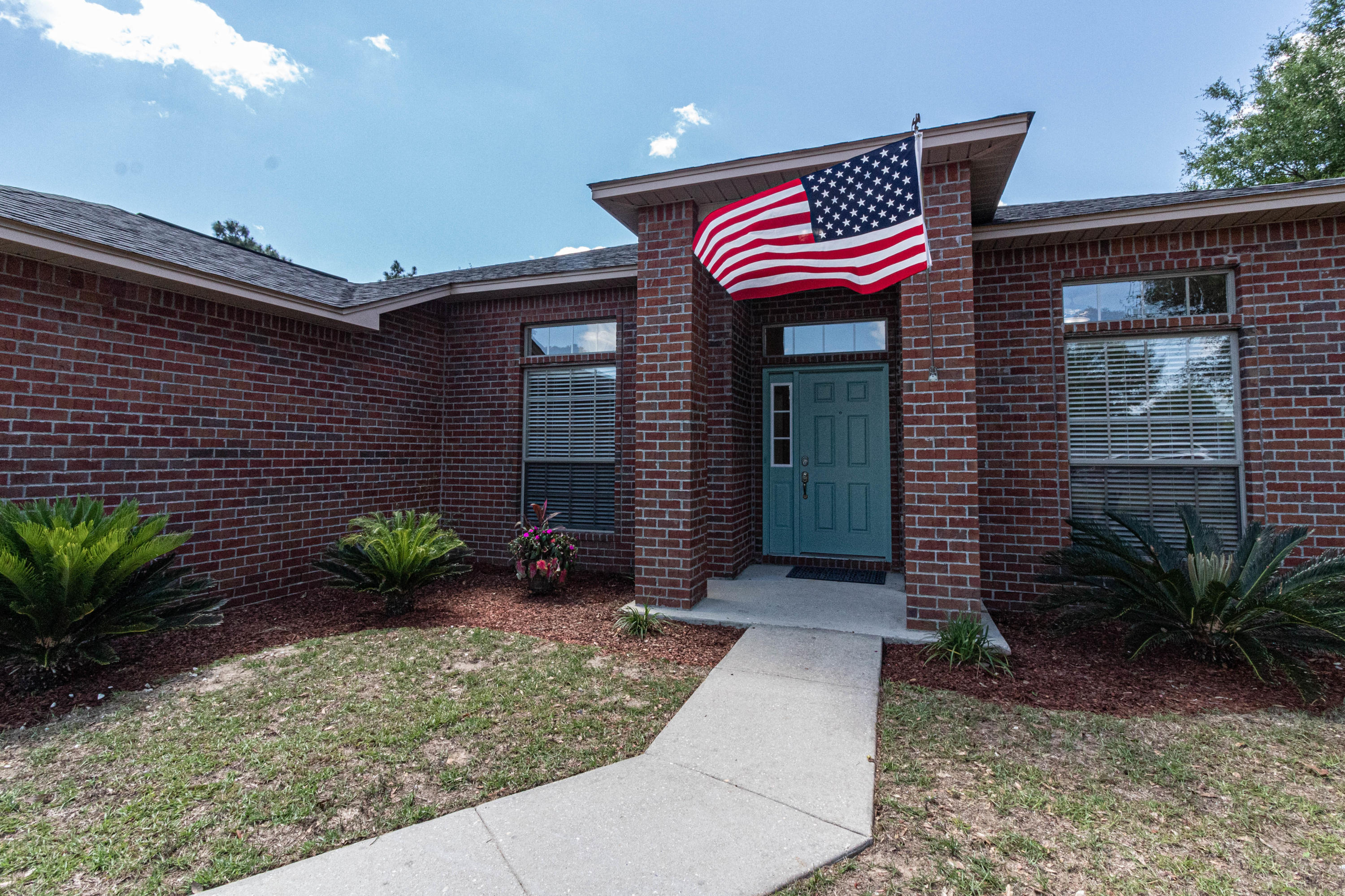 SILVER SPRINGS EST - Residential