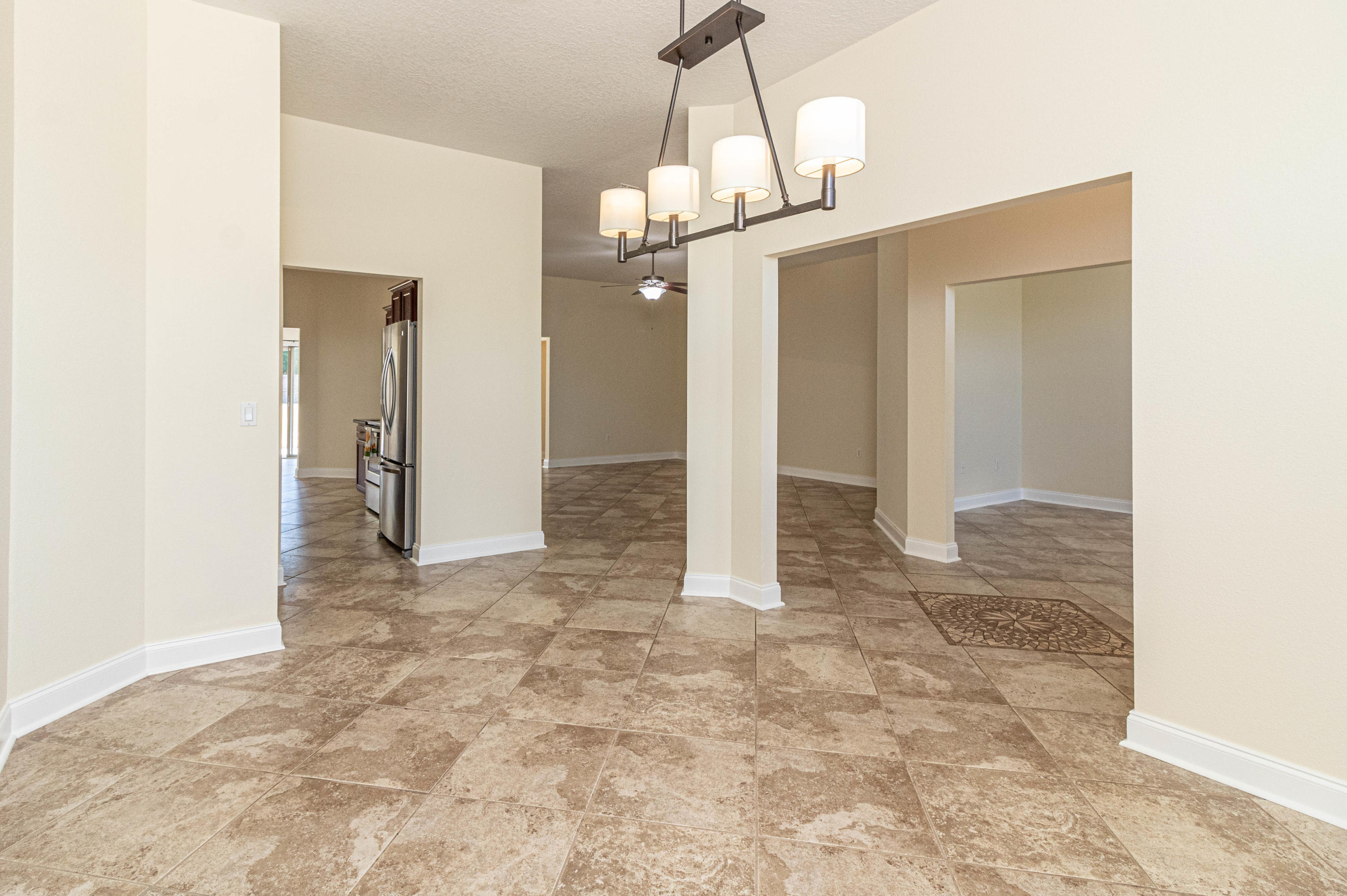 SILVER SPRINGS EST - Residential