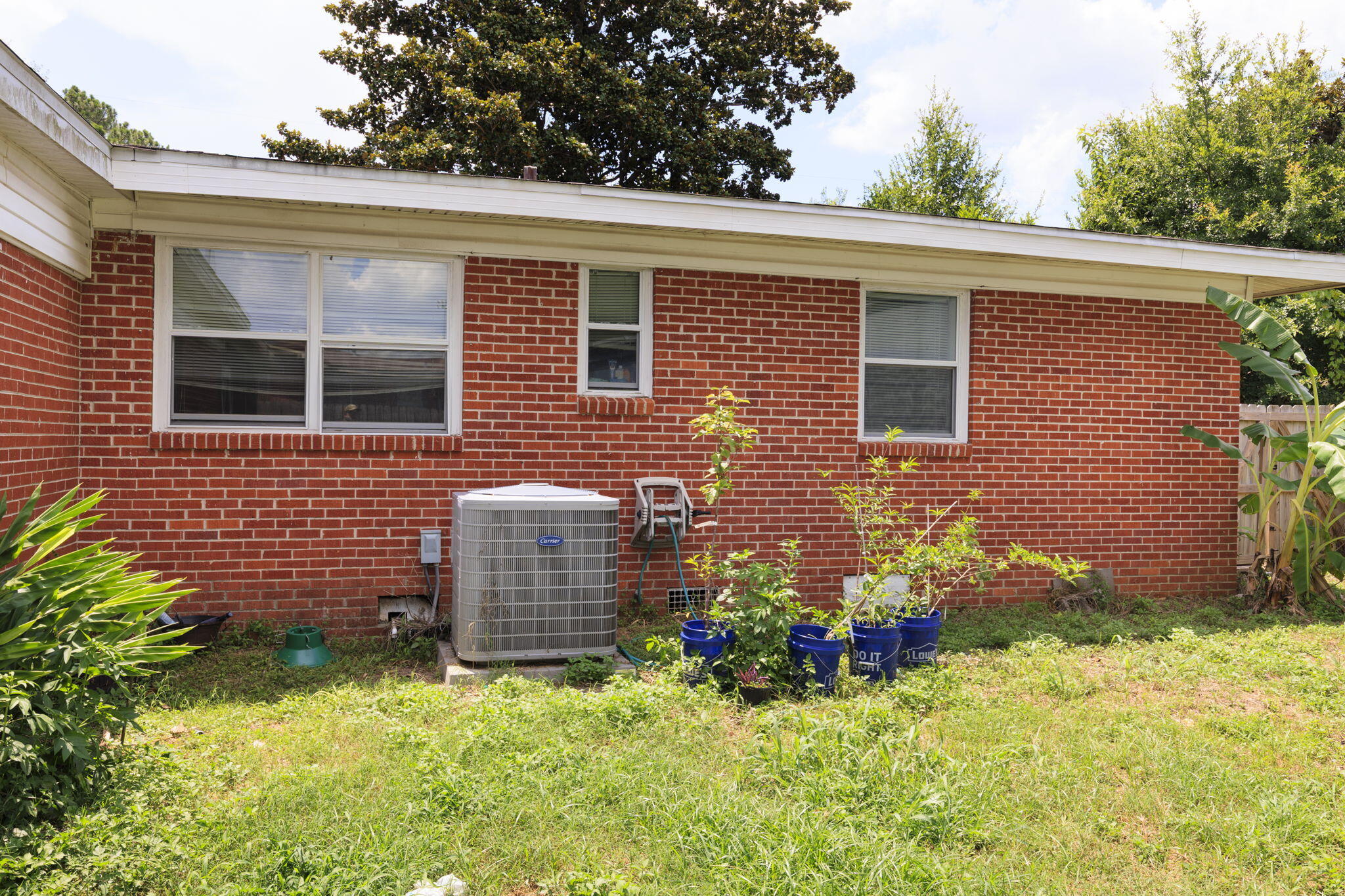 MEADOWBROOK - Residential