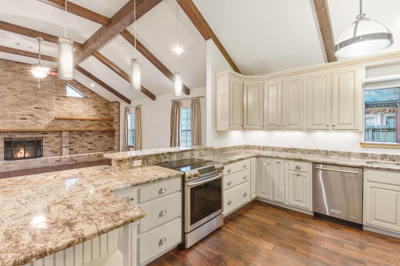 RAINTREE ESTATES #2 - Residential