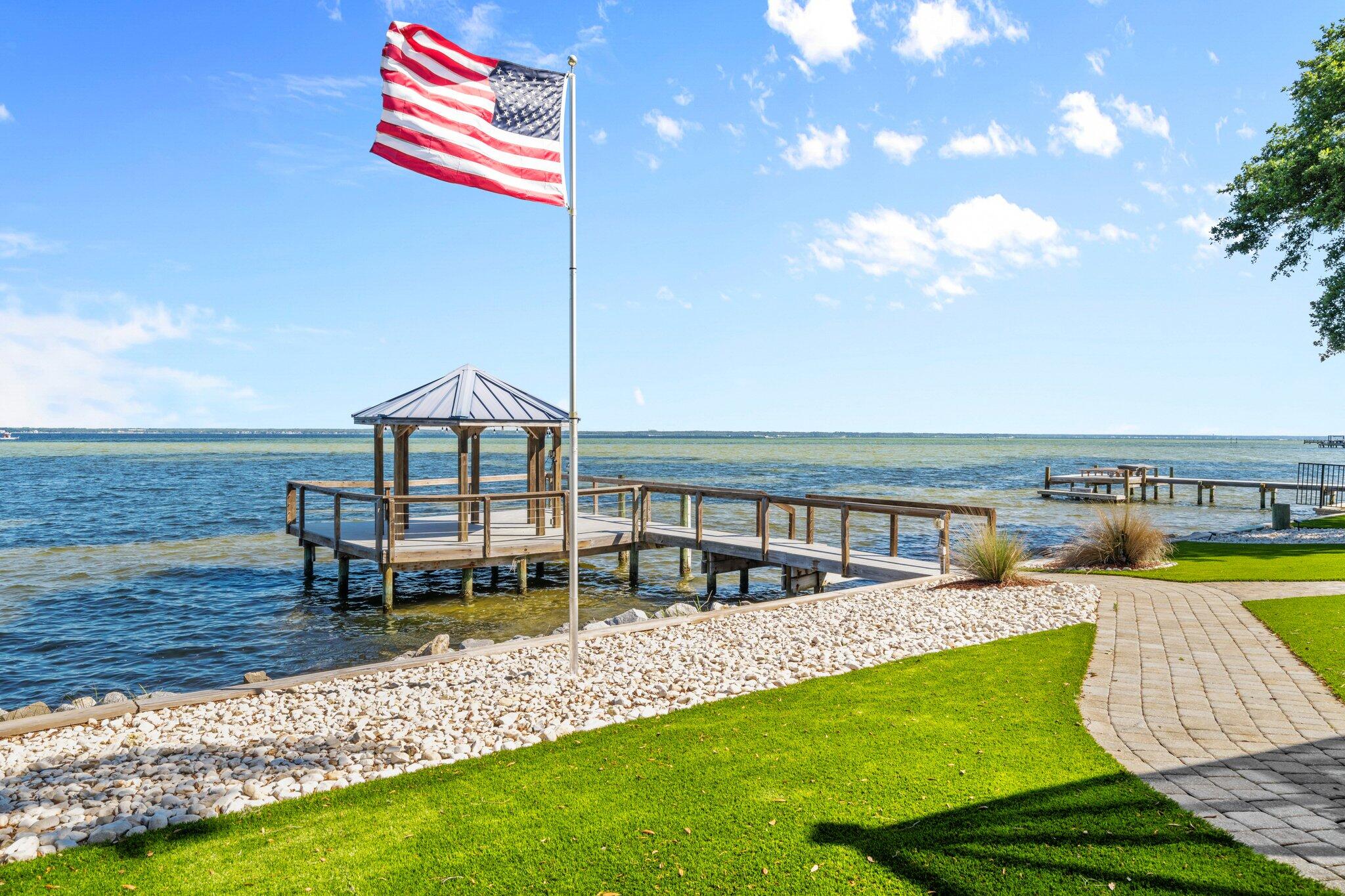 CALHOUN S/D TO DESTIN - Residential