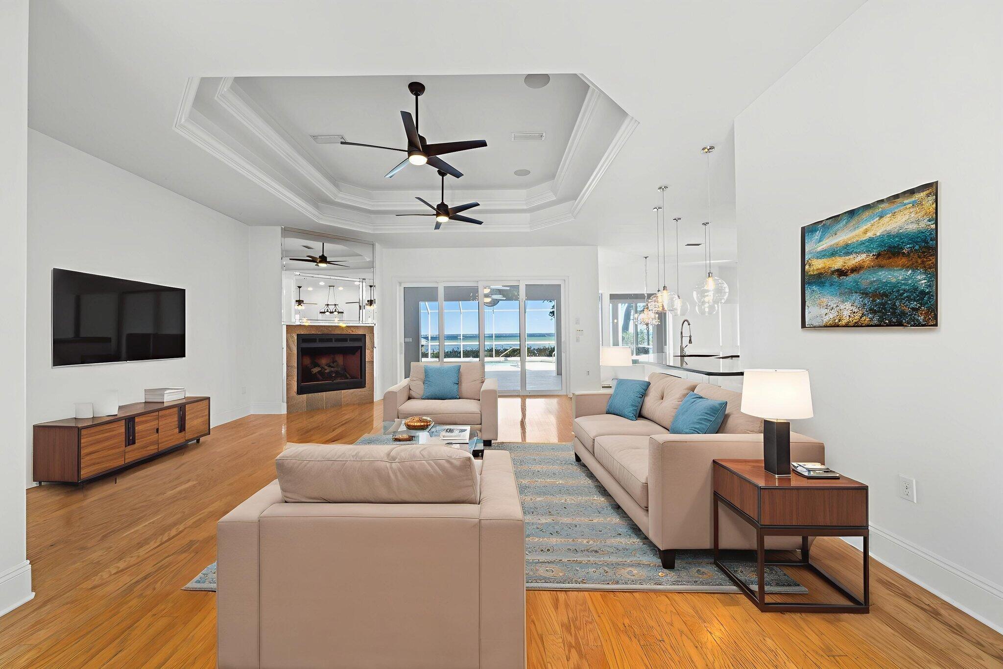 CALHOUN S/D TO DESTIN - Residential