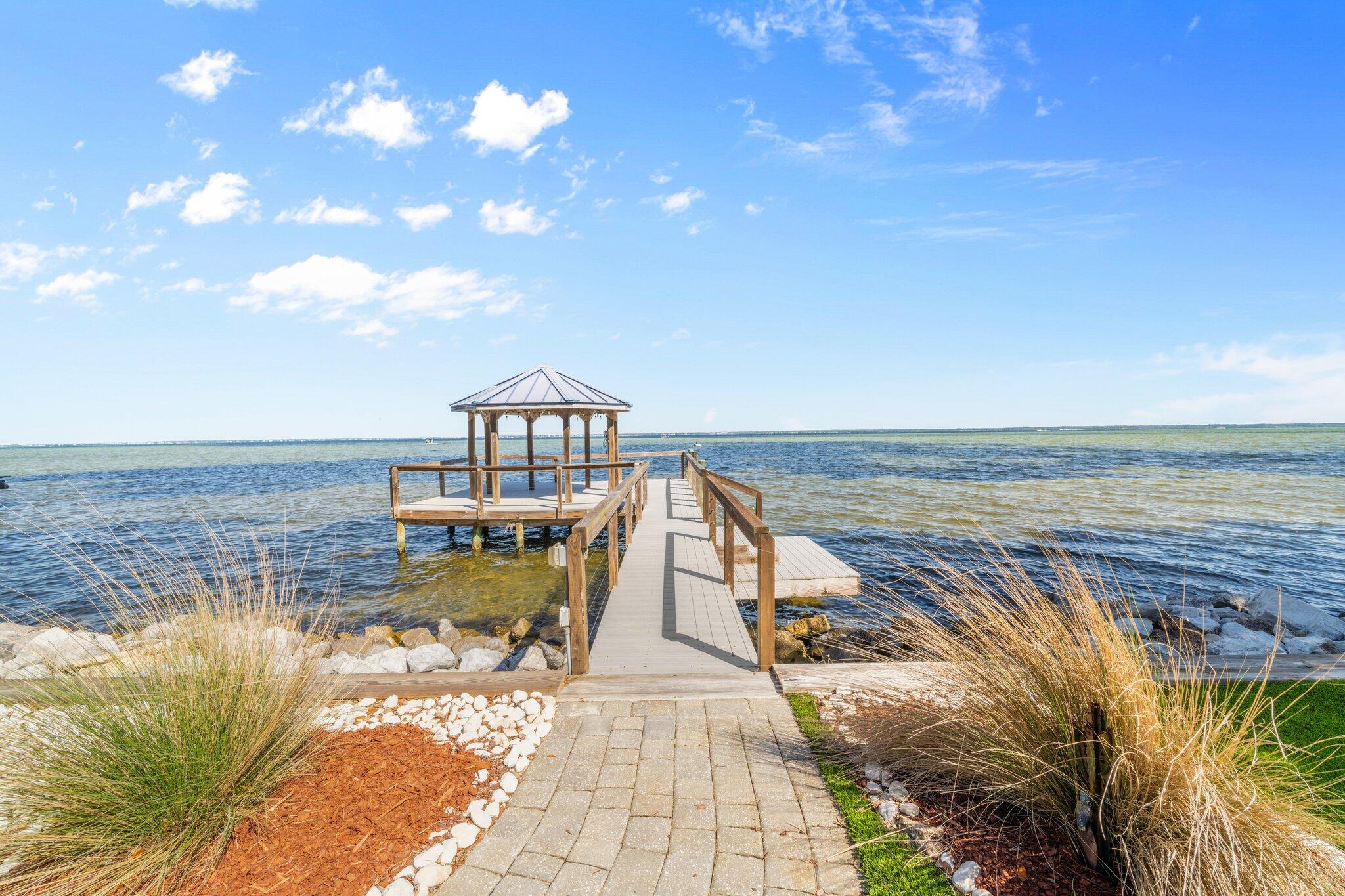 CALHOUN S/D TO DESTIN - Residential