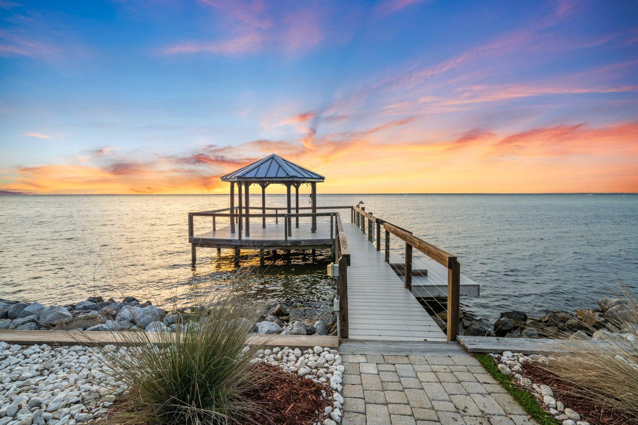 CALHOUN S/D TO DESTIN - Residential