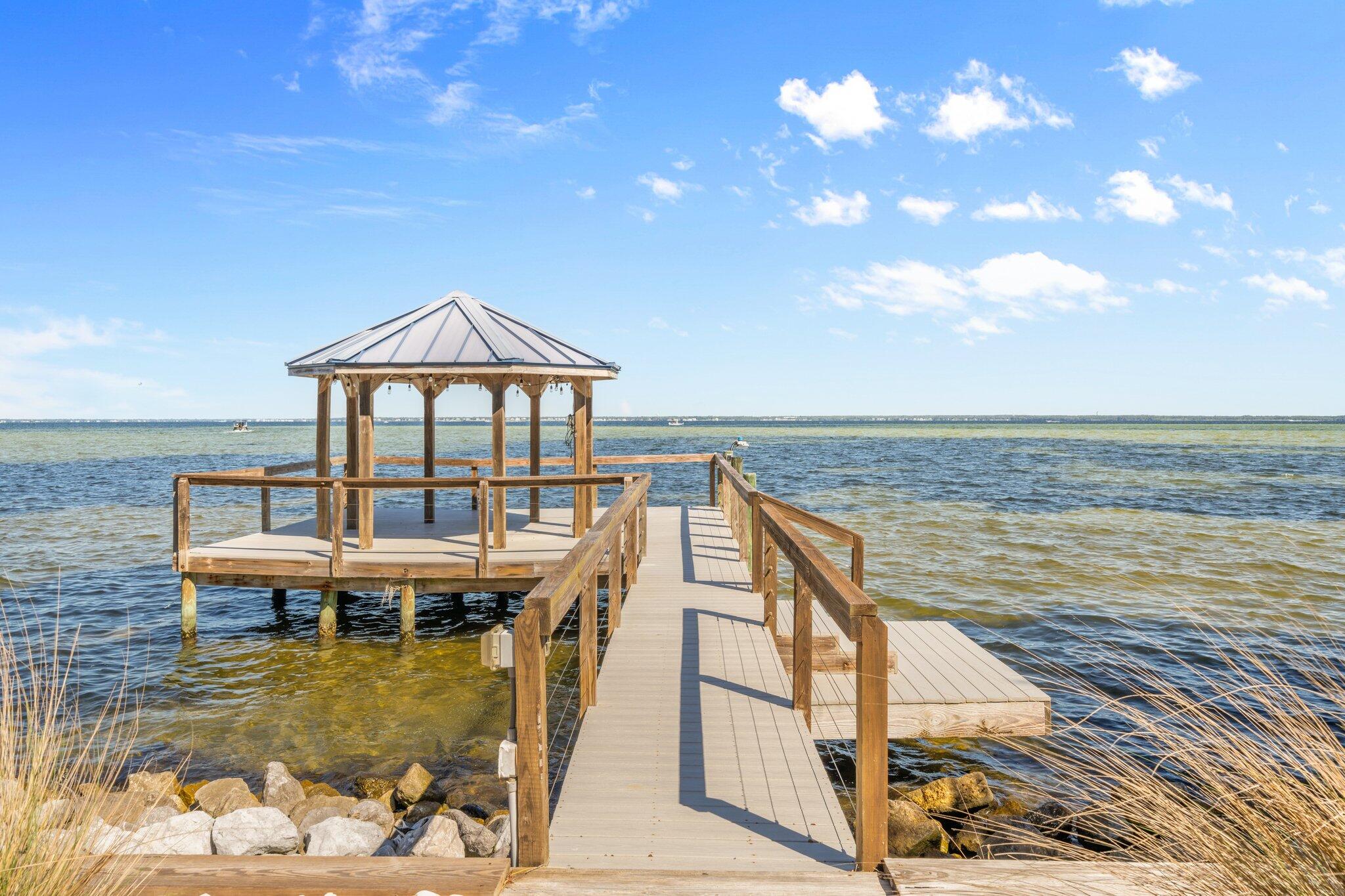 CALHOUN S/D TO DESTIN - Residential