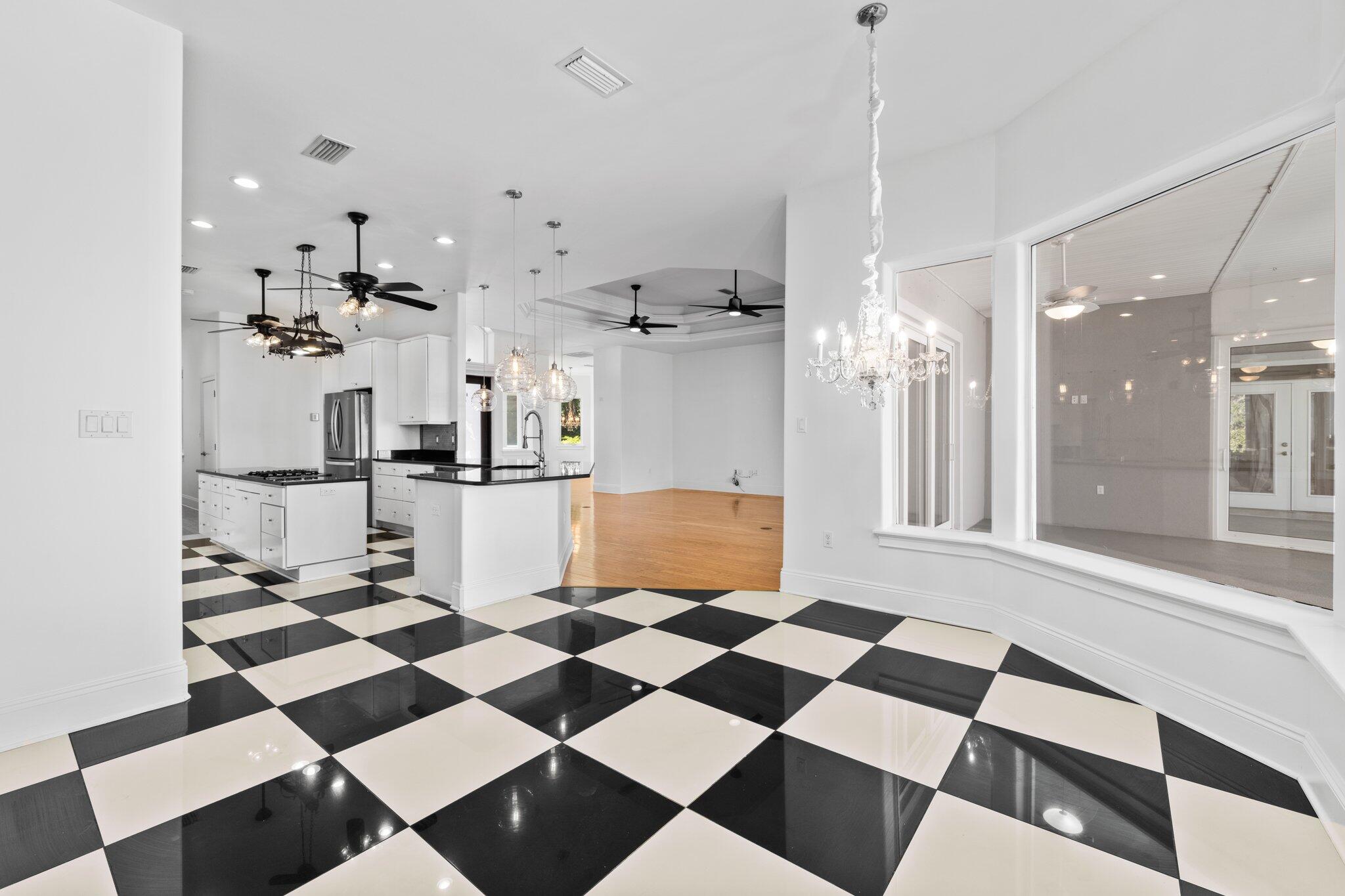 CALHOUN S/D TO DESTIN - Residential