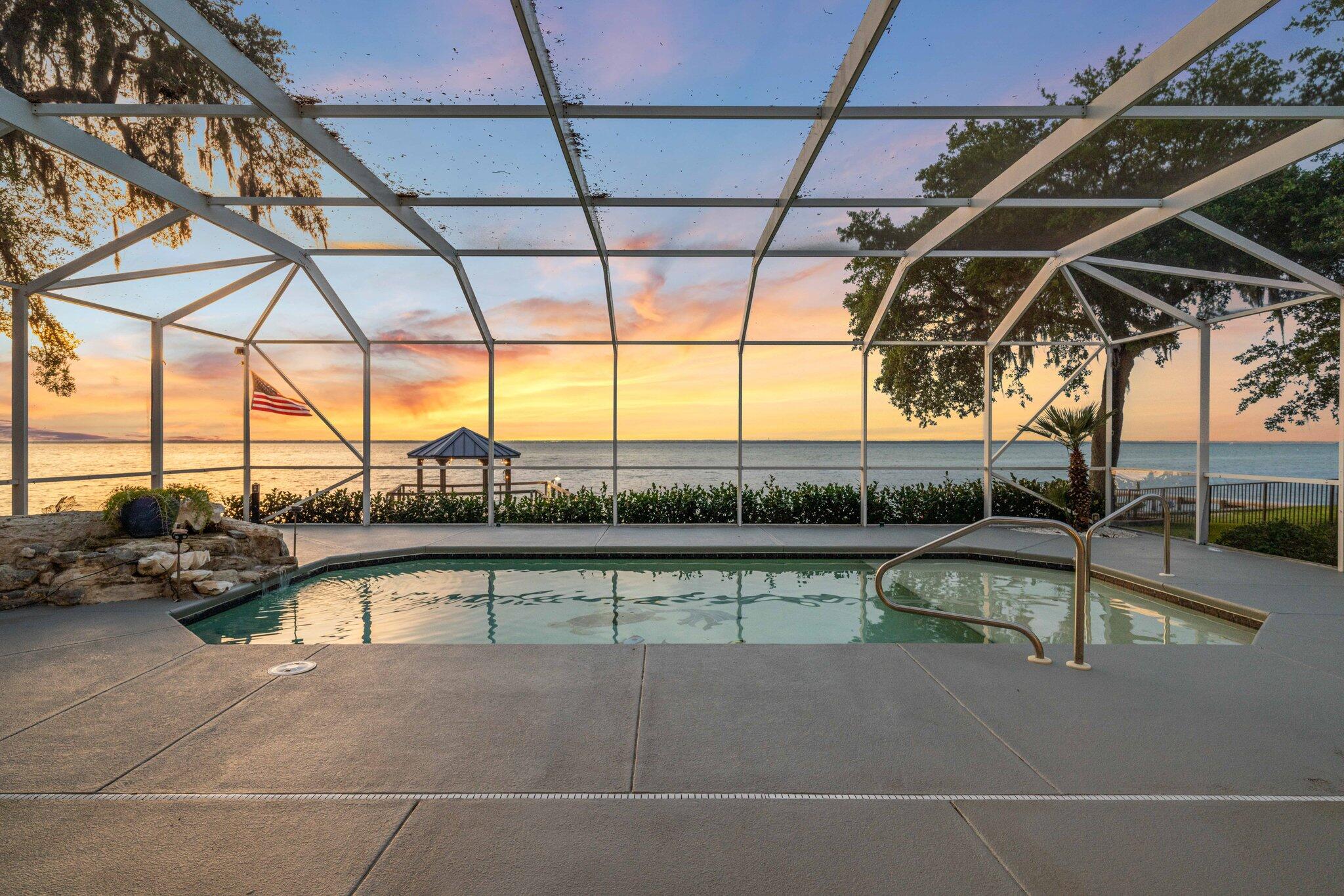 CALHOUN S/D TO DESTIN - Residential