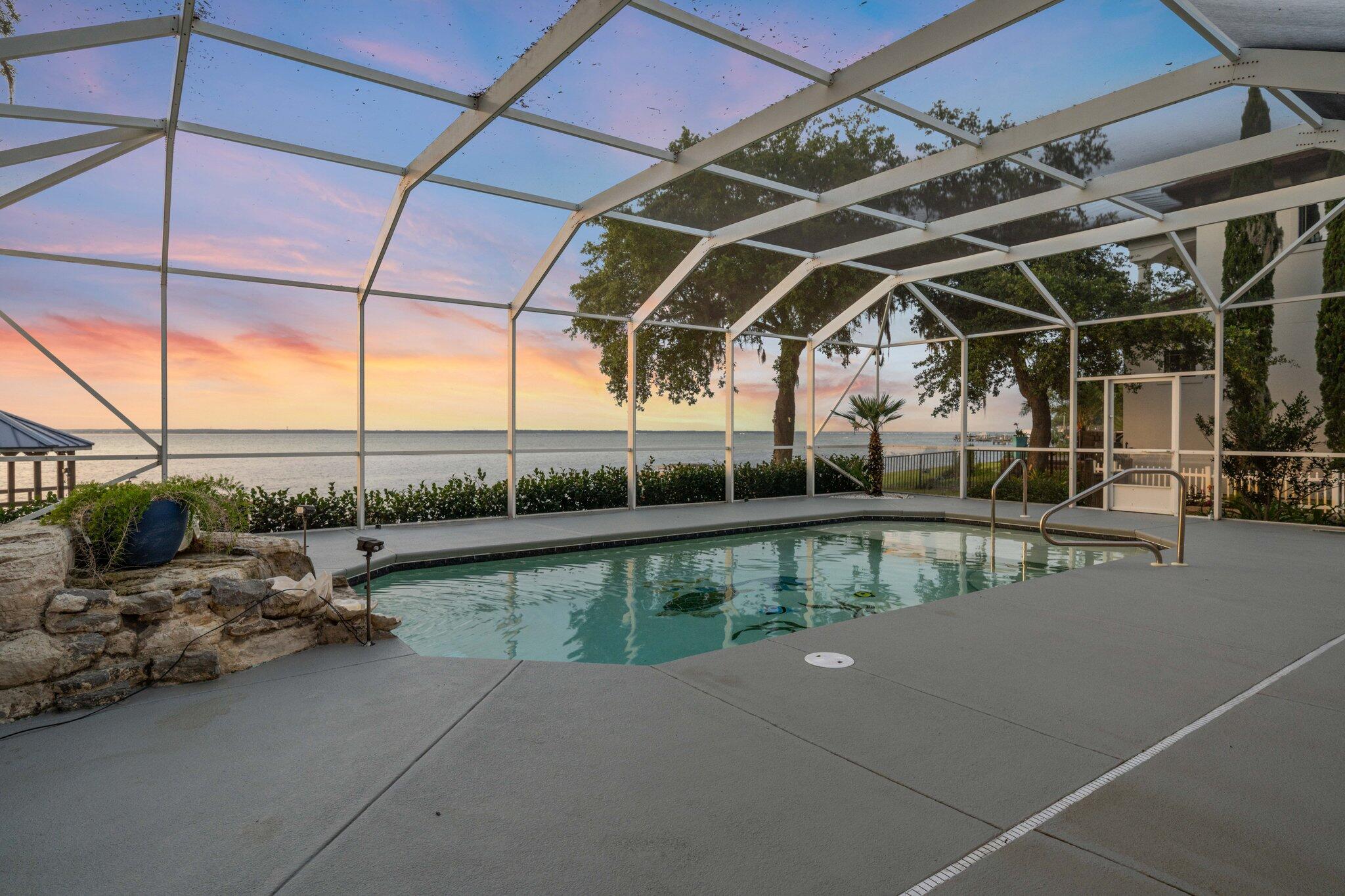 CALHOUN S/D TO DESTIN - Residential