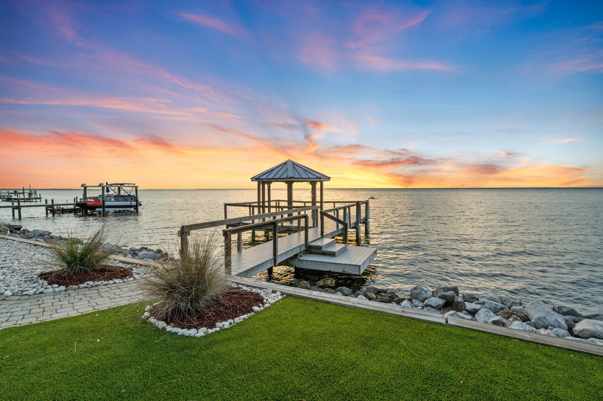 CALHOUN S/D TO DESTIN - Residential
