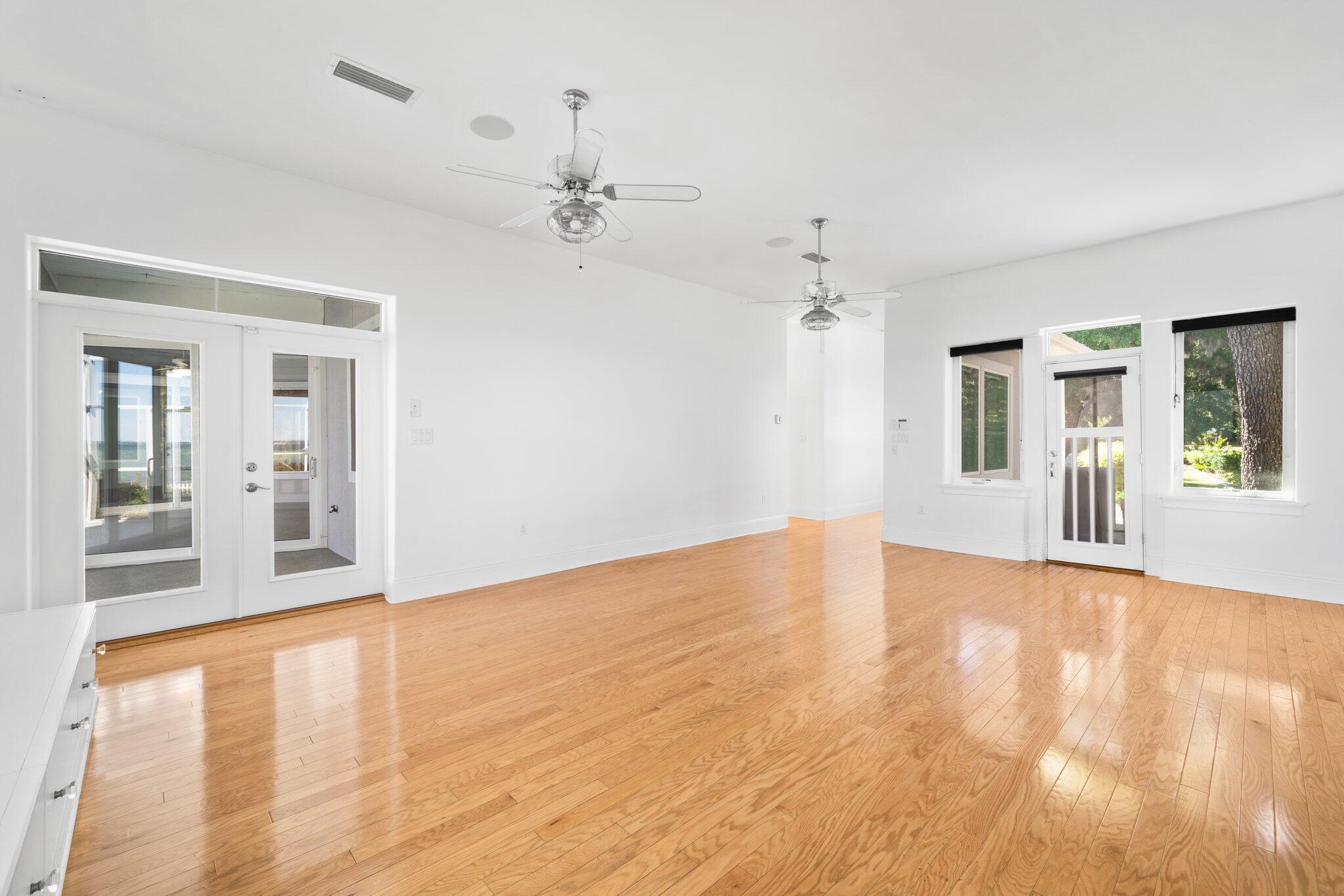 CALHOUN S/D TO DESTIN - Residential