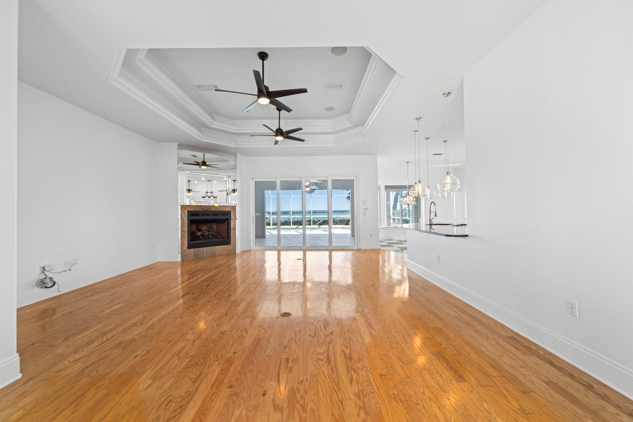 CALHOUN S/D TO DESTIN - Residential