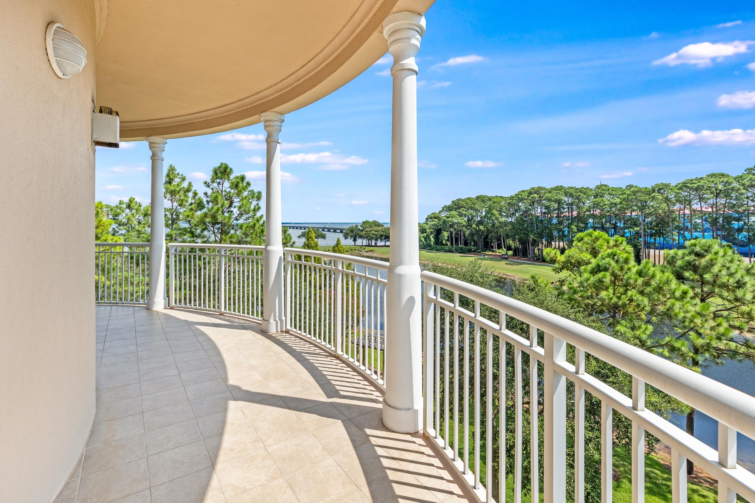 ONE WATER PLACE AT KELLY PLANTATION - Residential