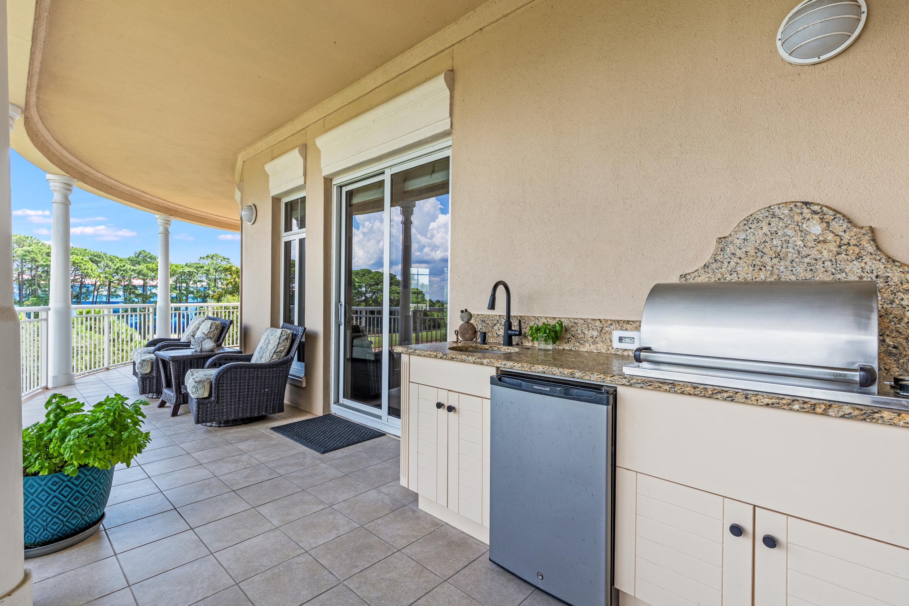 ONE WATER PLACE AT KELLY PLANTATION - Residential