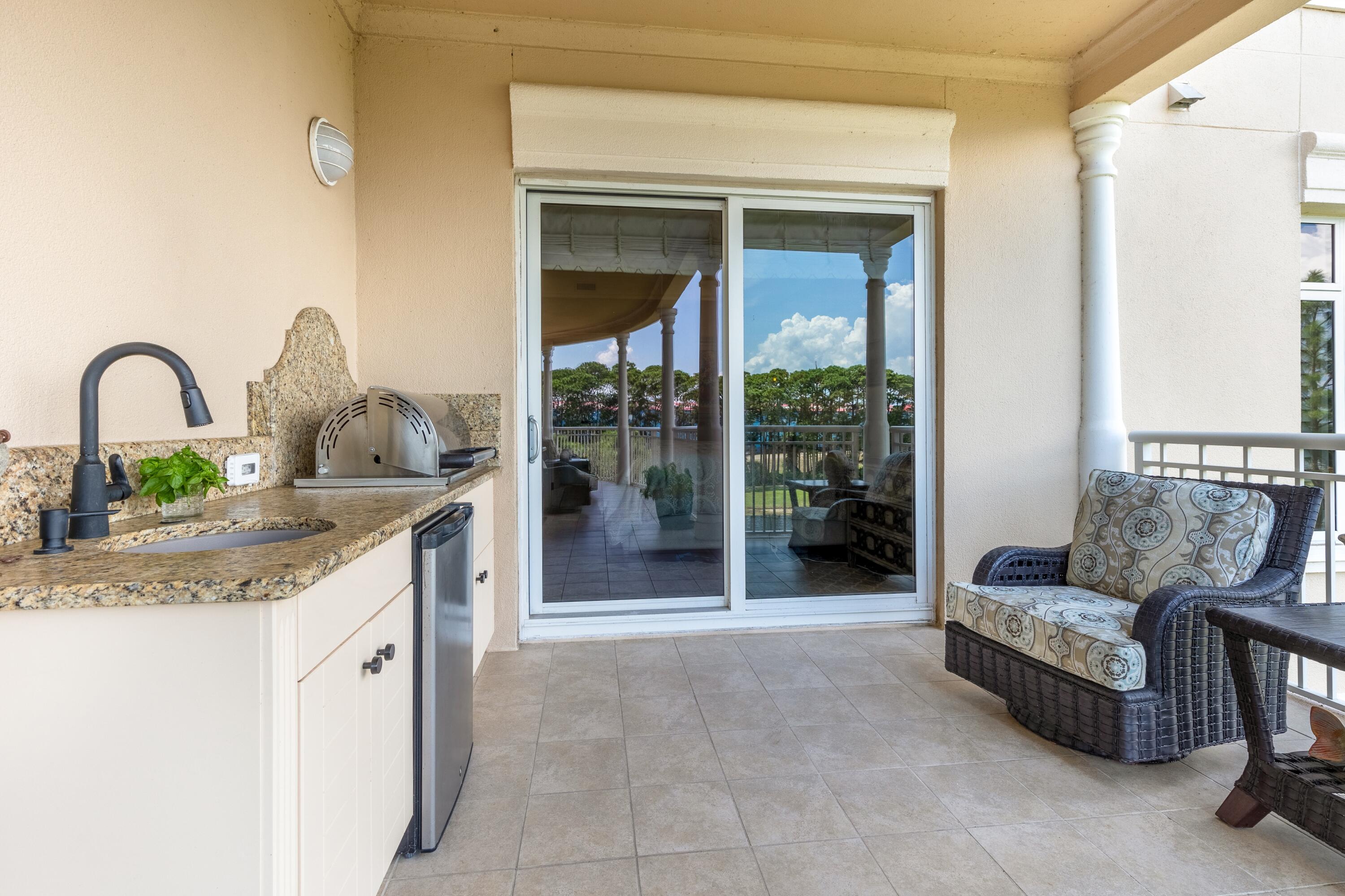 ONE WATER PLACE AT KELLY PLANTATION - Residential