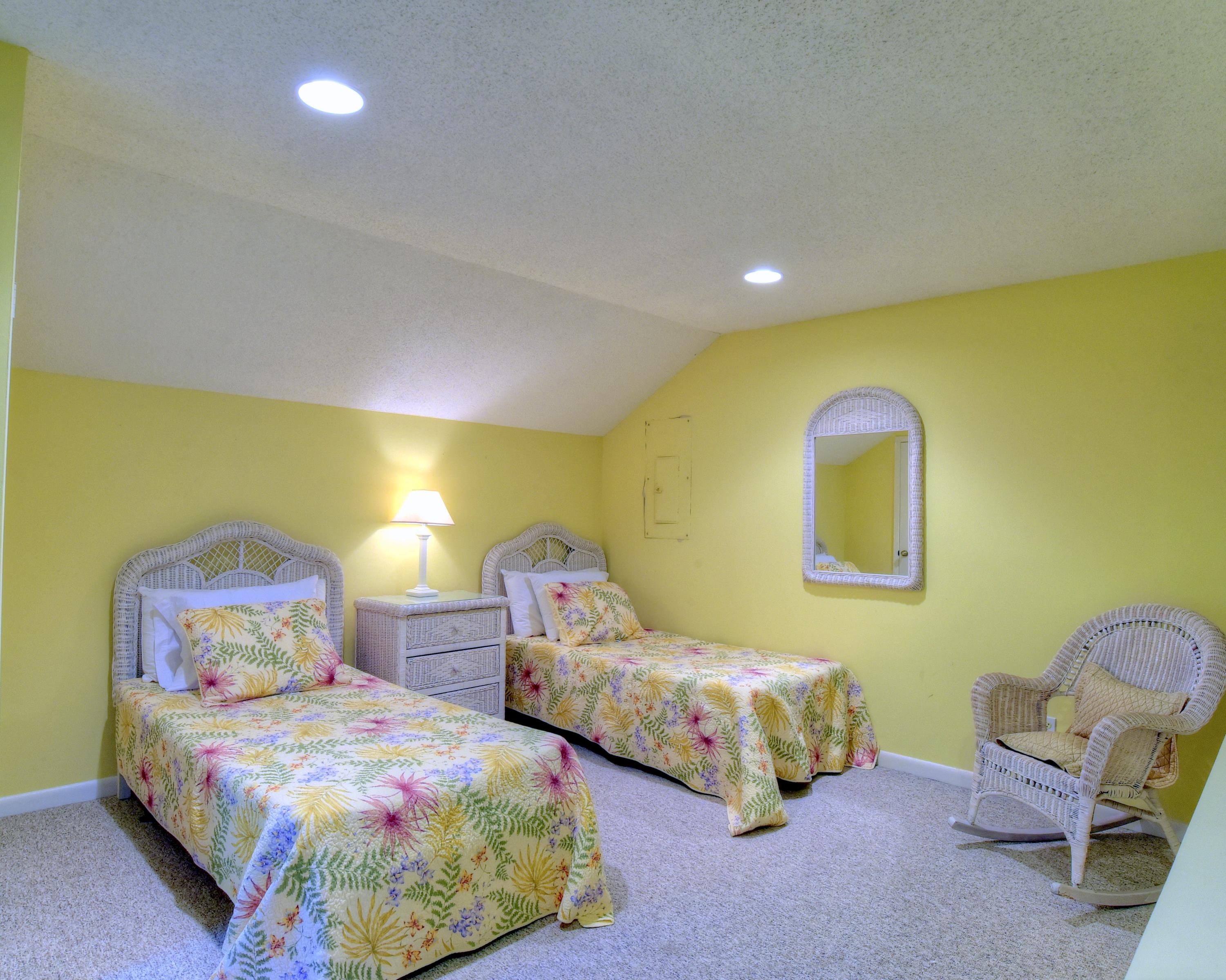 BEACHWALK VILLAS PH 05 - Residential Lease